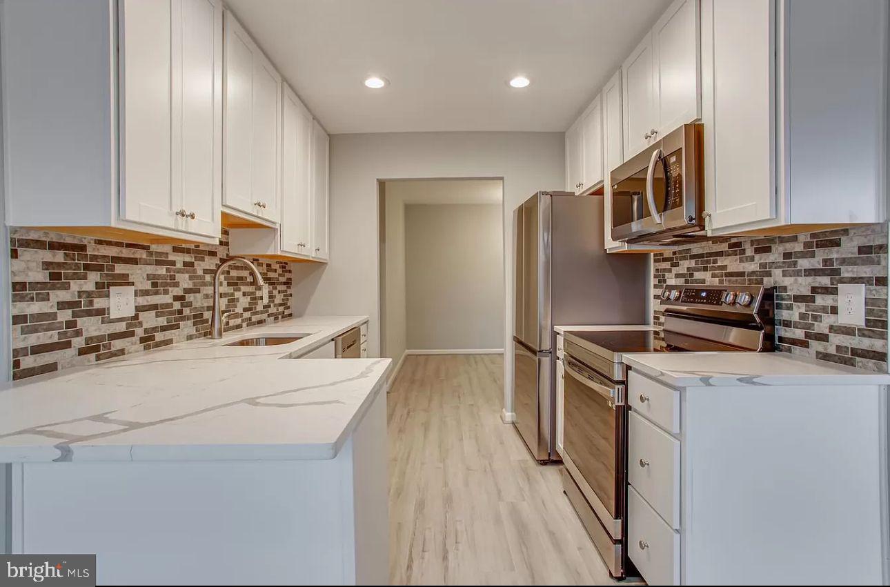 JEFFERSON MEWS - Residential