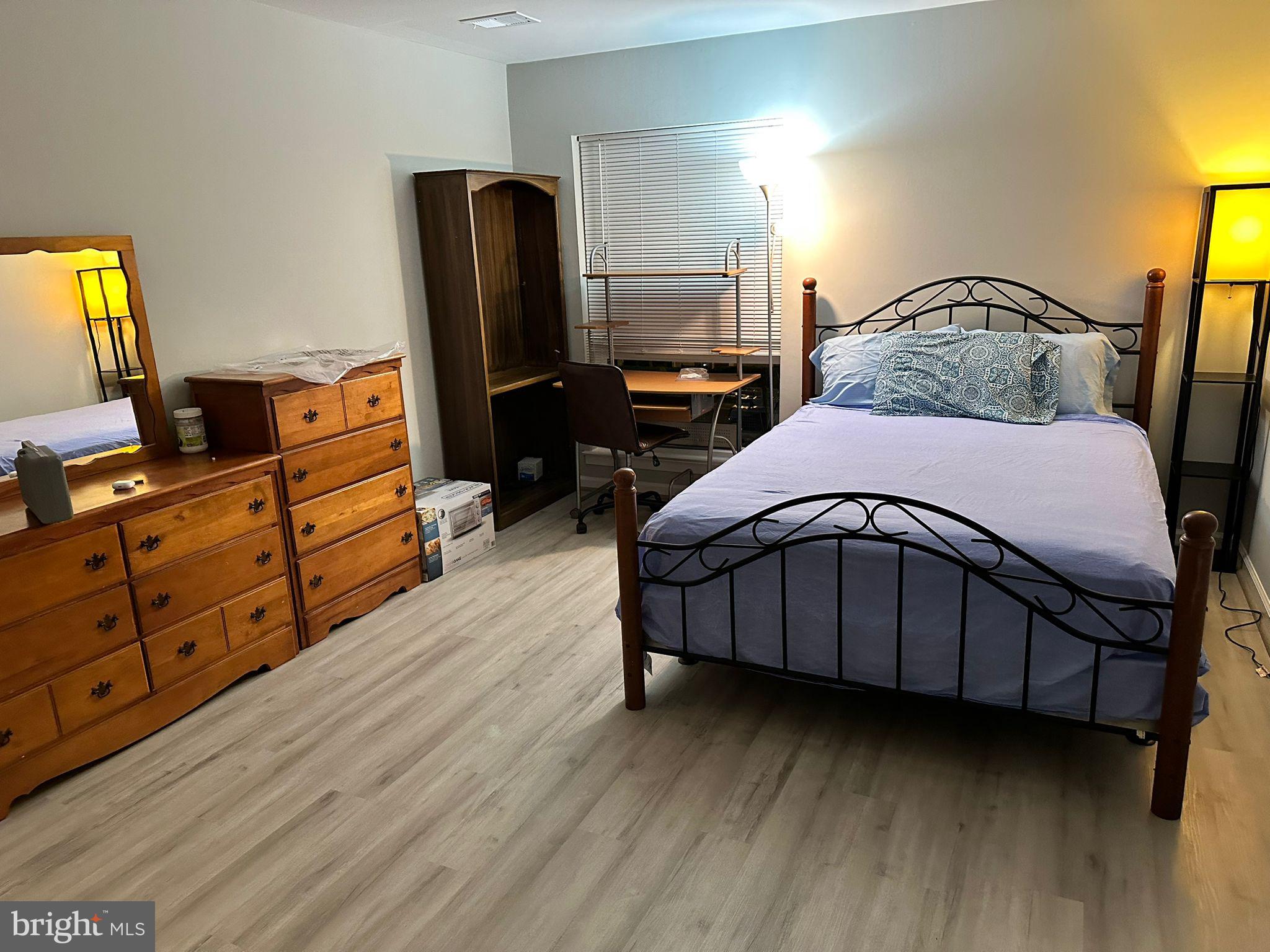 JEFFERSON MEWS - Residential