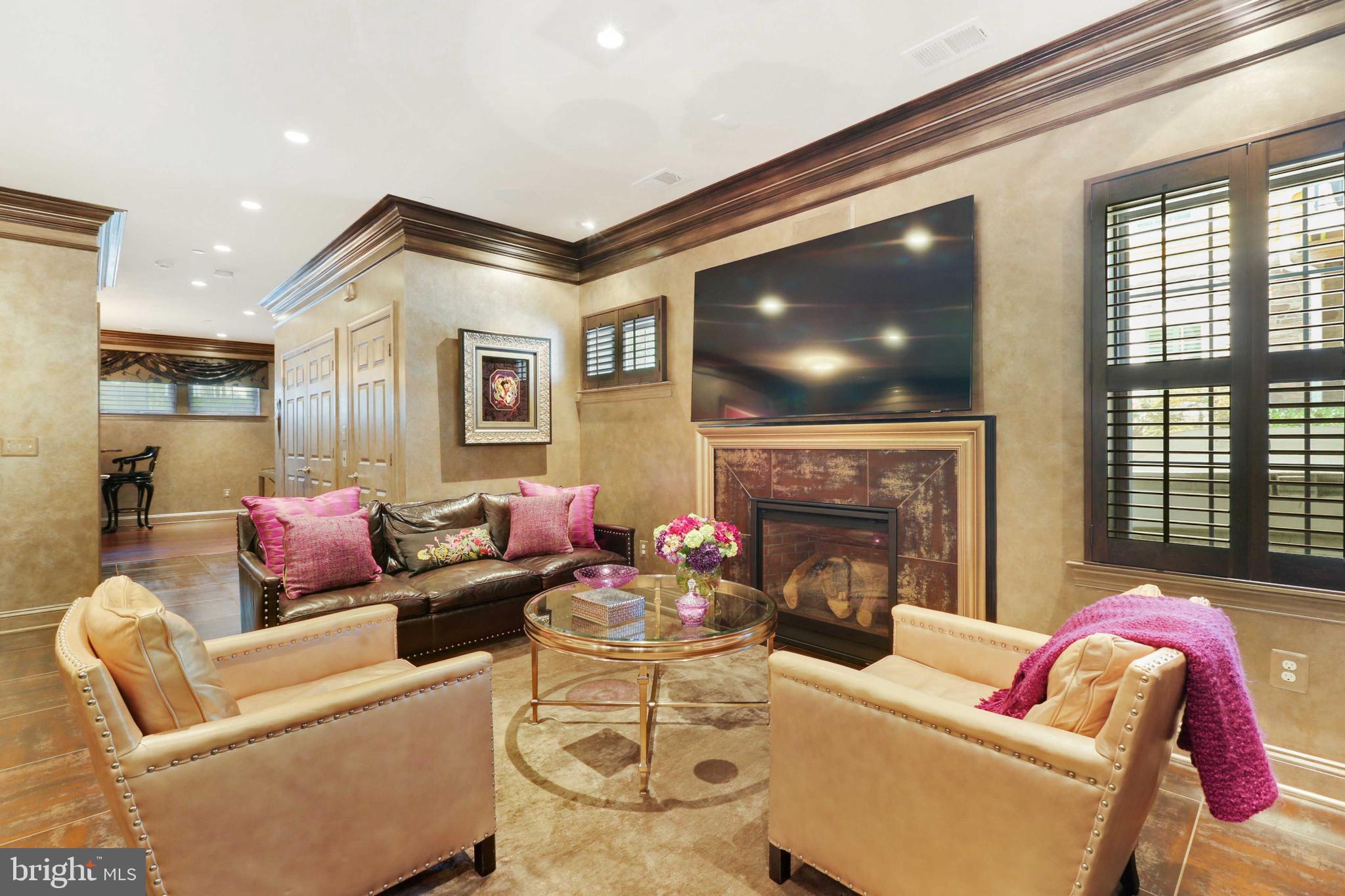 WOODBROOK - Residential