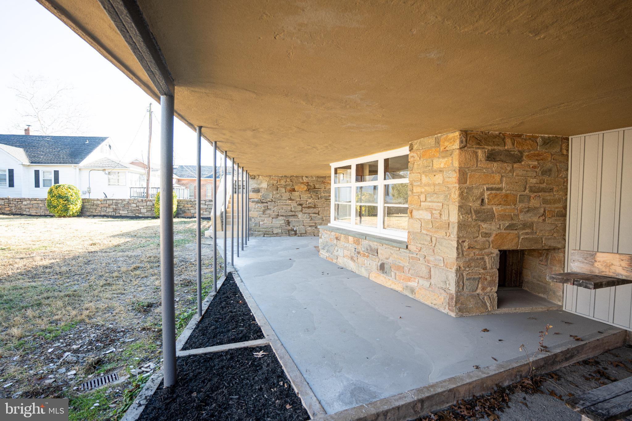 102 E WASHINGTON STREET B