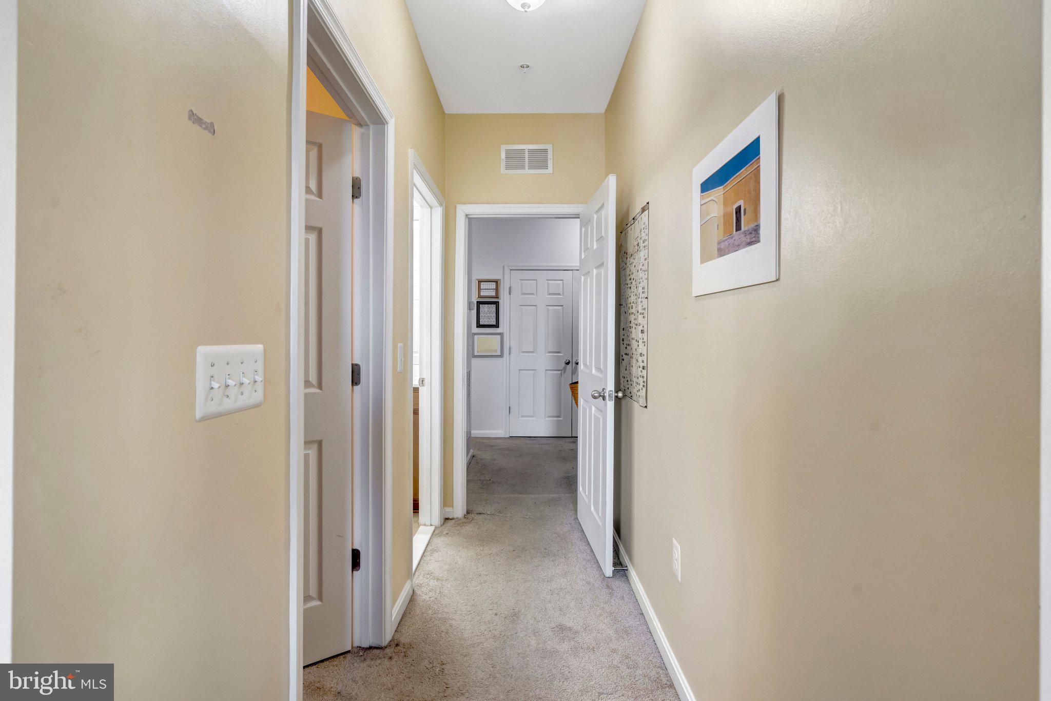 LEE SQUARE - Residential