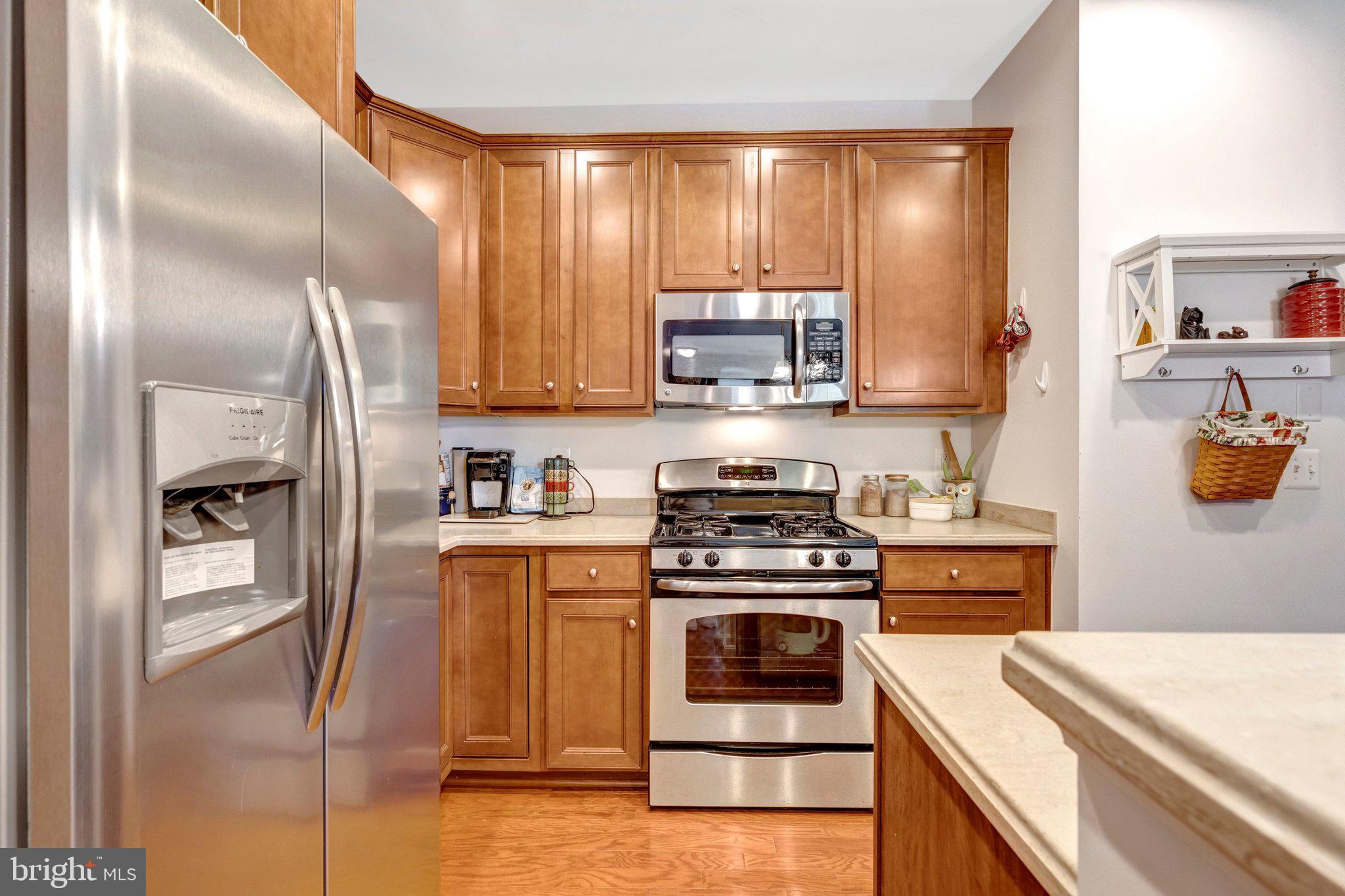 LEE SQUARE - Residential