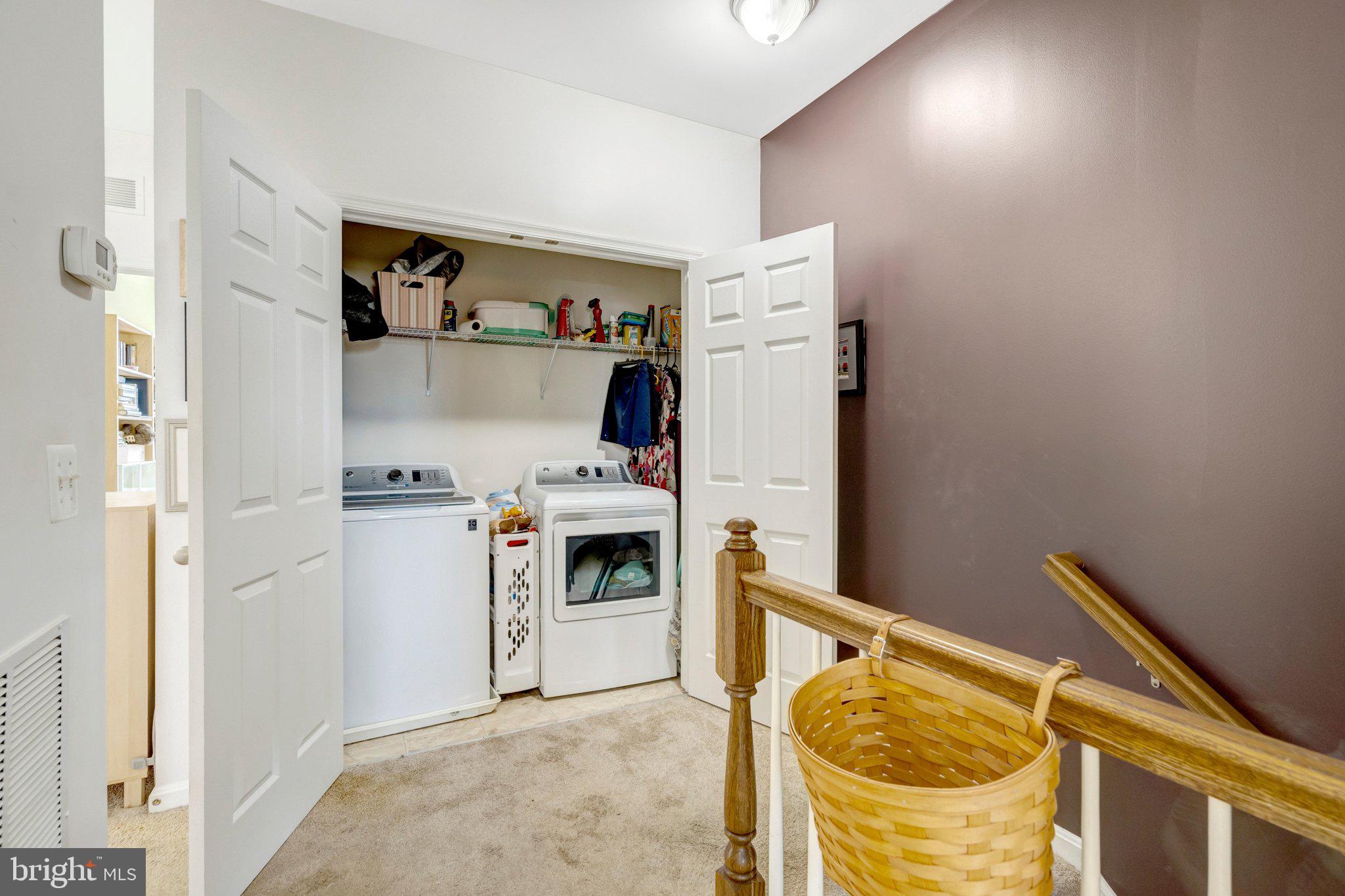LEE SQUARE - Residential