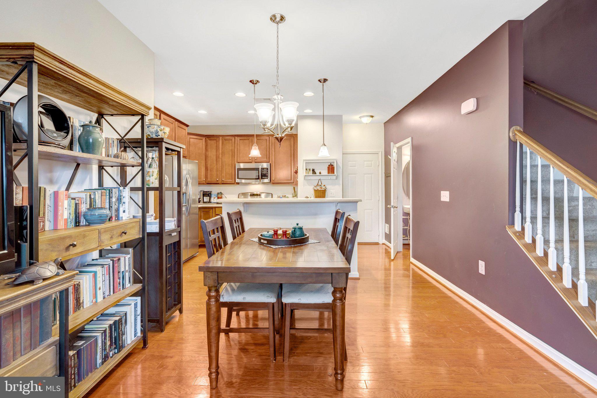 LEE SQUARE - Residential