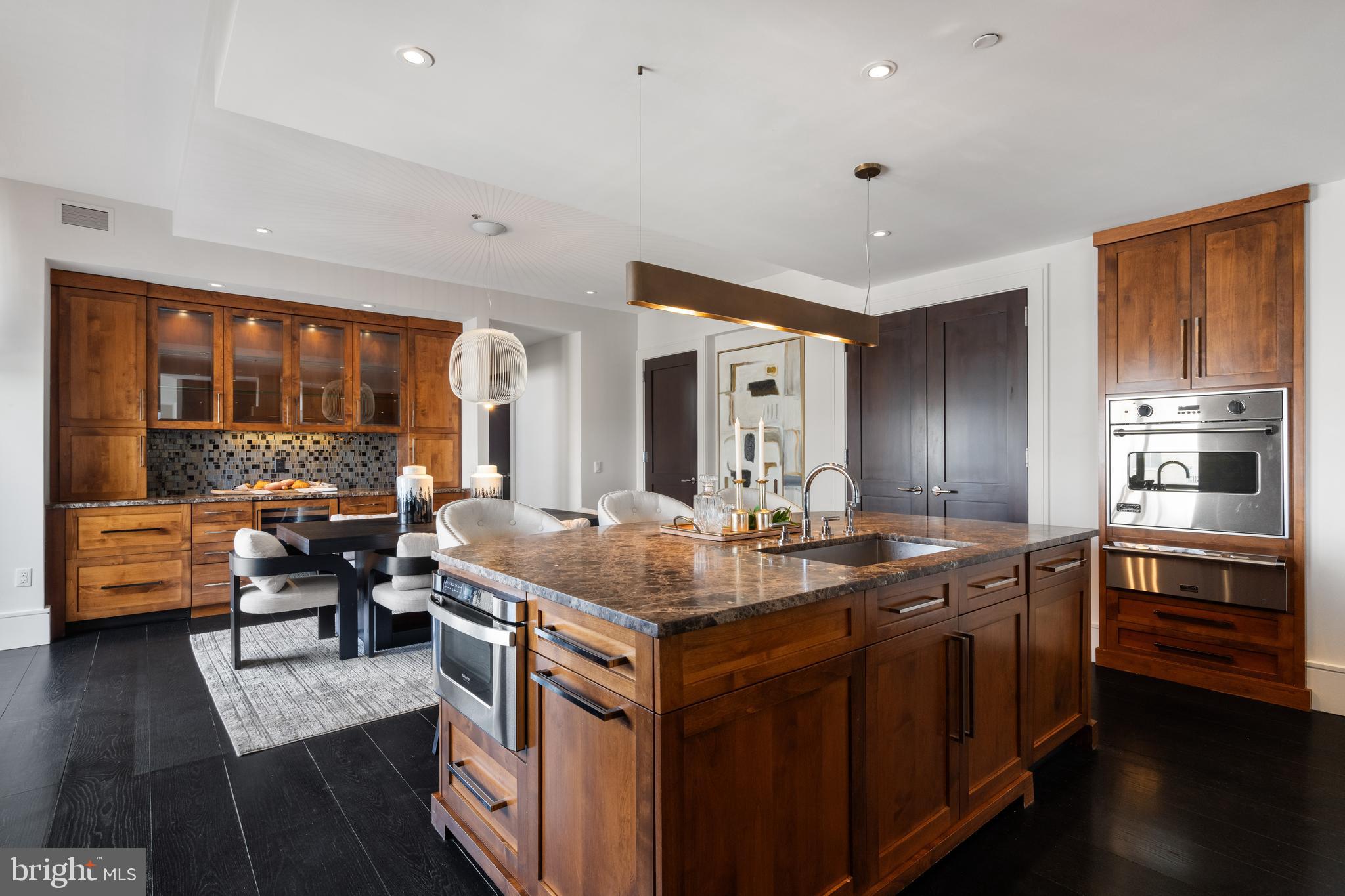 RESTON TOWN CENTER - Residential