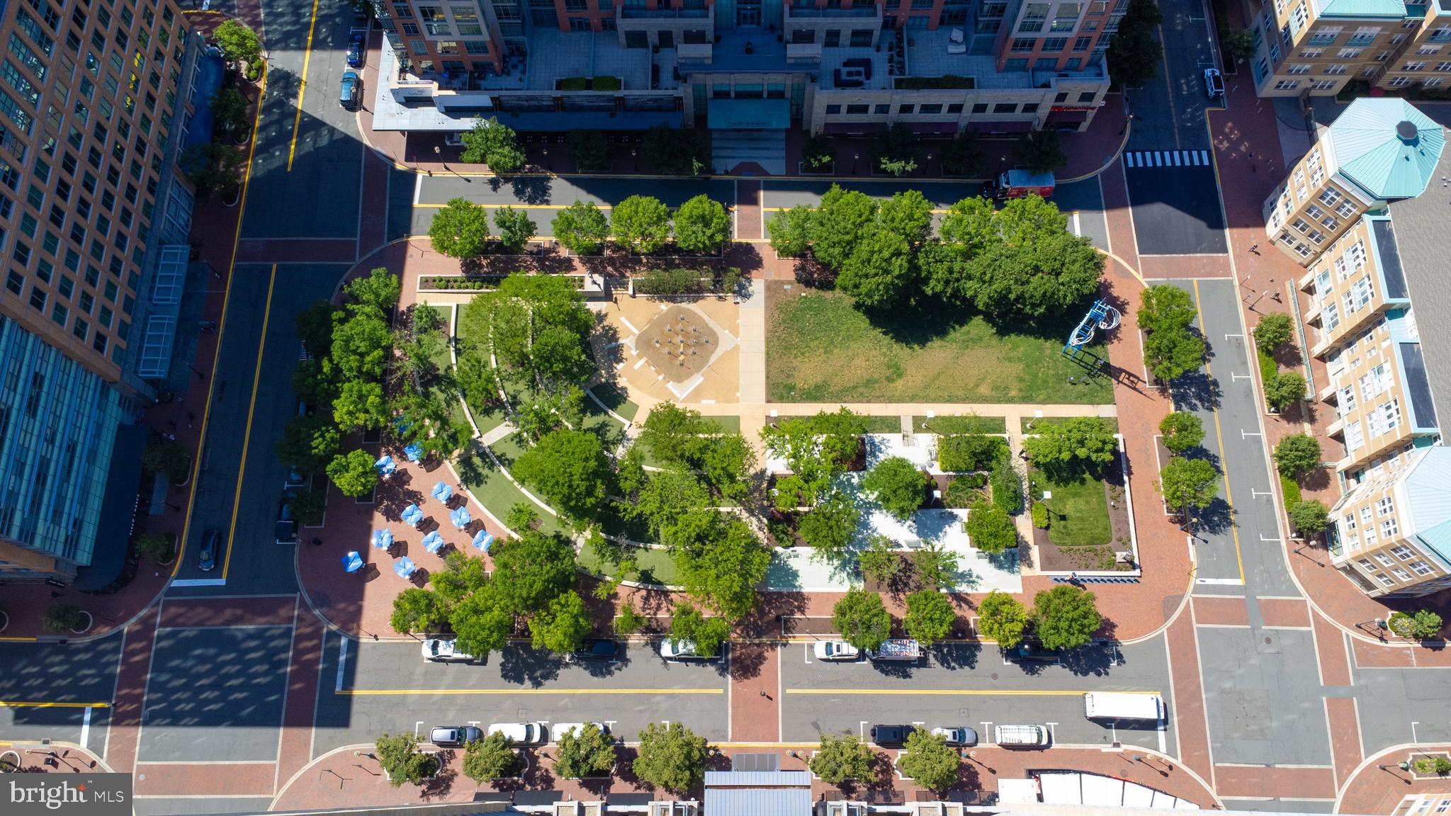 RESTON TOWN CENTER - Residential