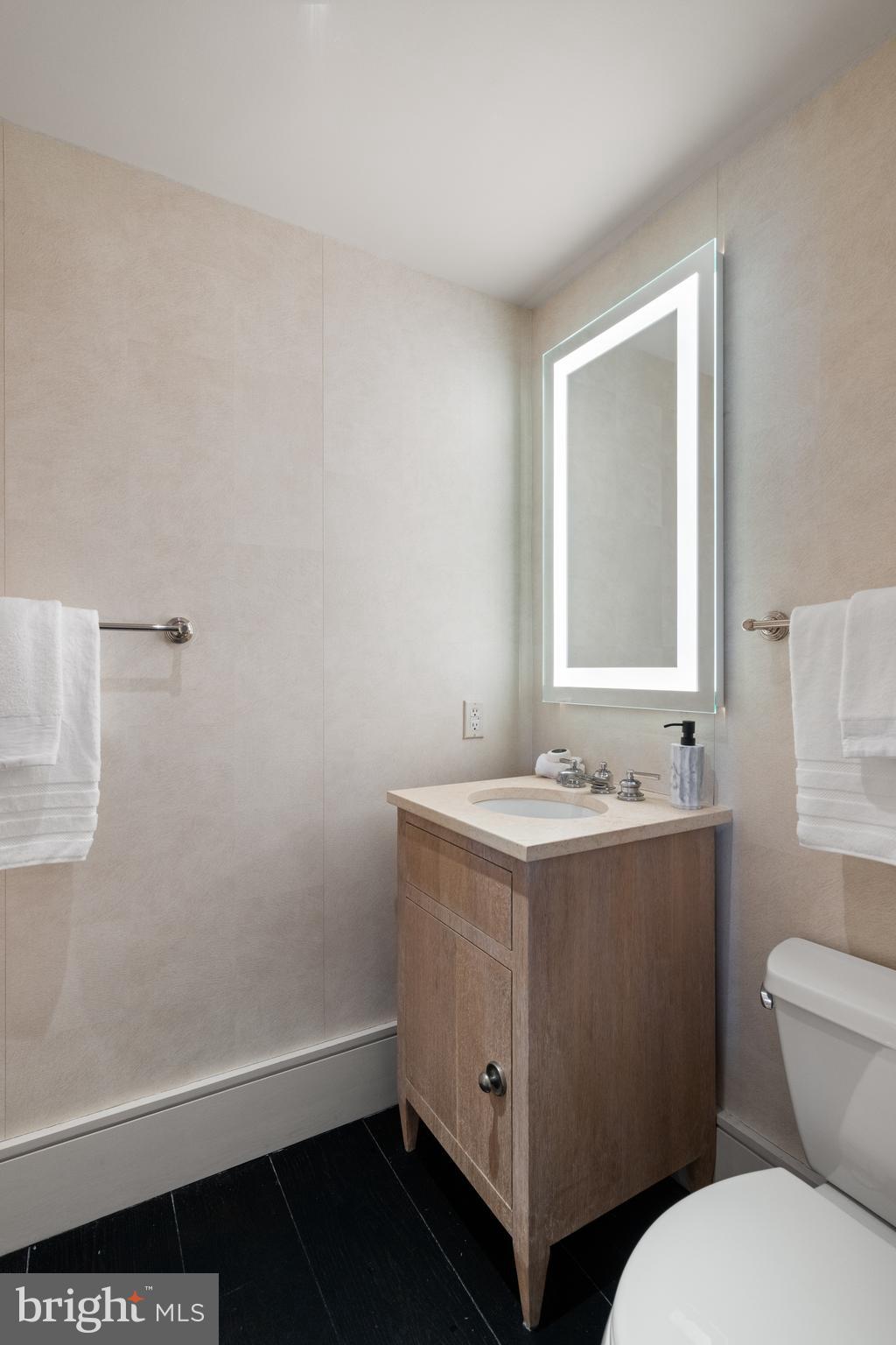 RESTON TOWN CENTER - Residential