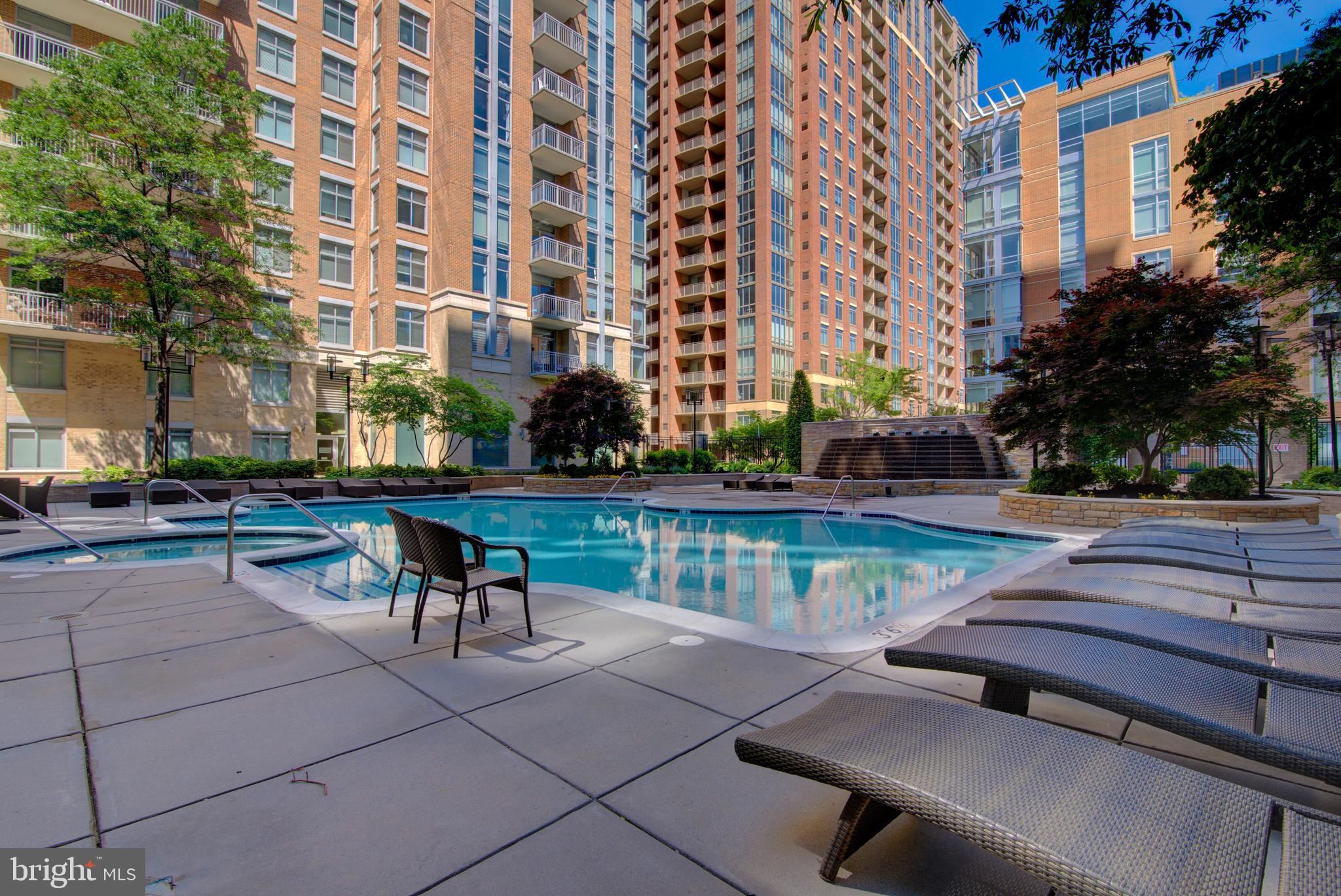 RESTON TOWN CENTER - Residential