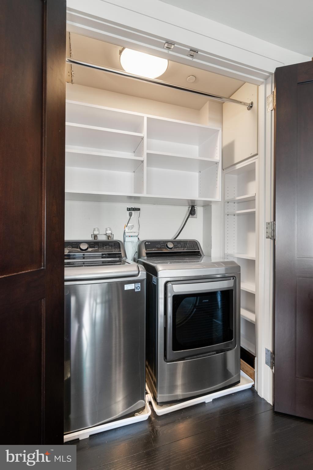 RESTON TOWN CENTER - Residential