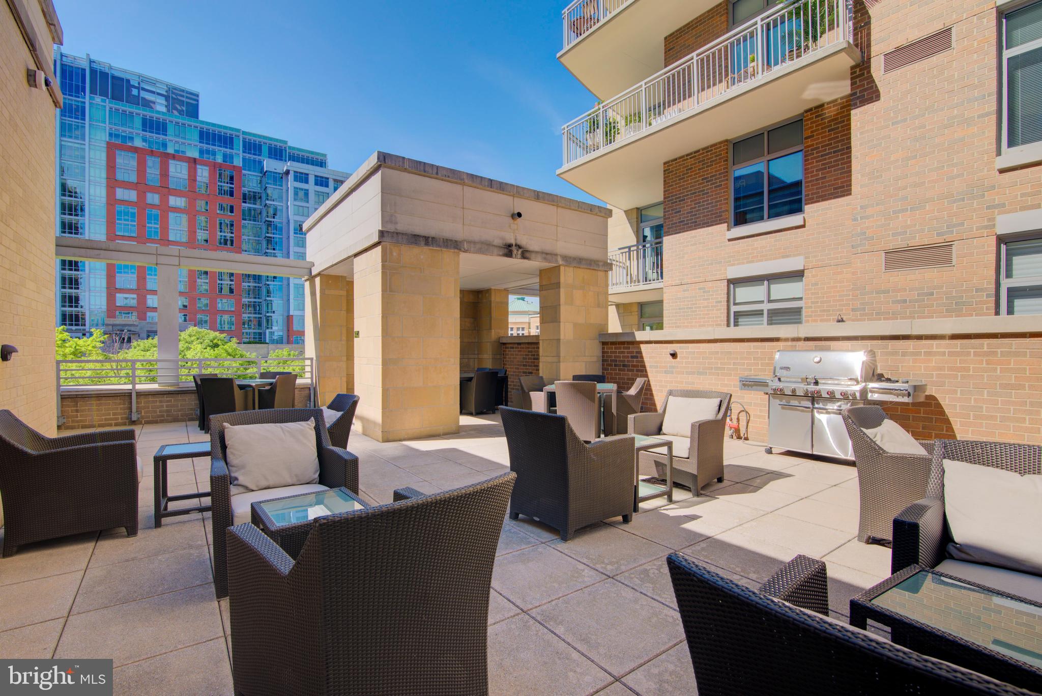 RESTON TOWN CENTER - Residential