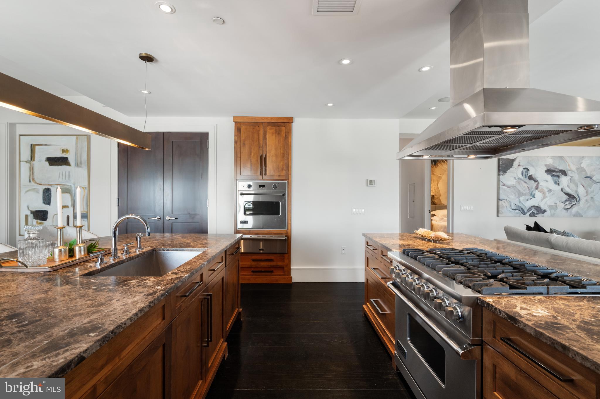 RESTON TOWN CENTER - Residential