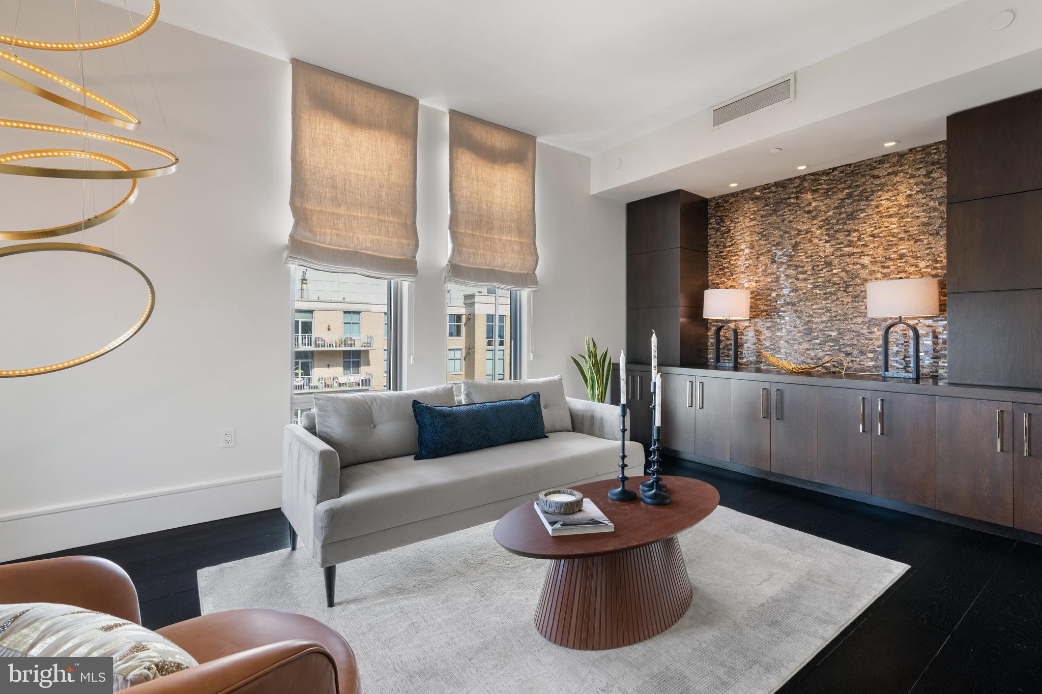 RESTON TOWN CENTER - Residential