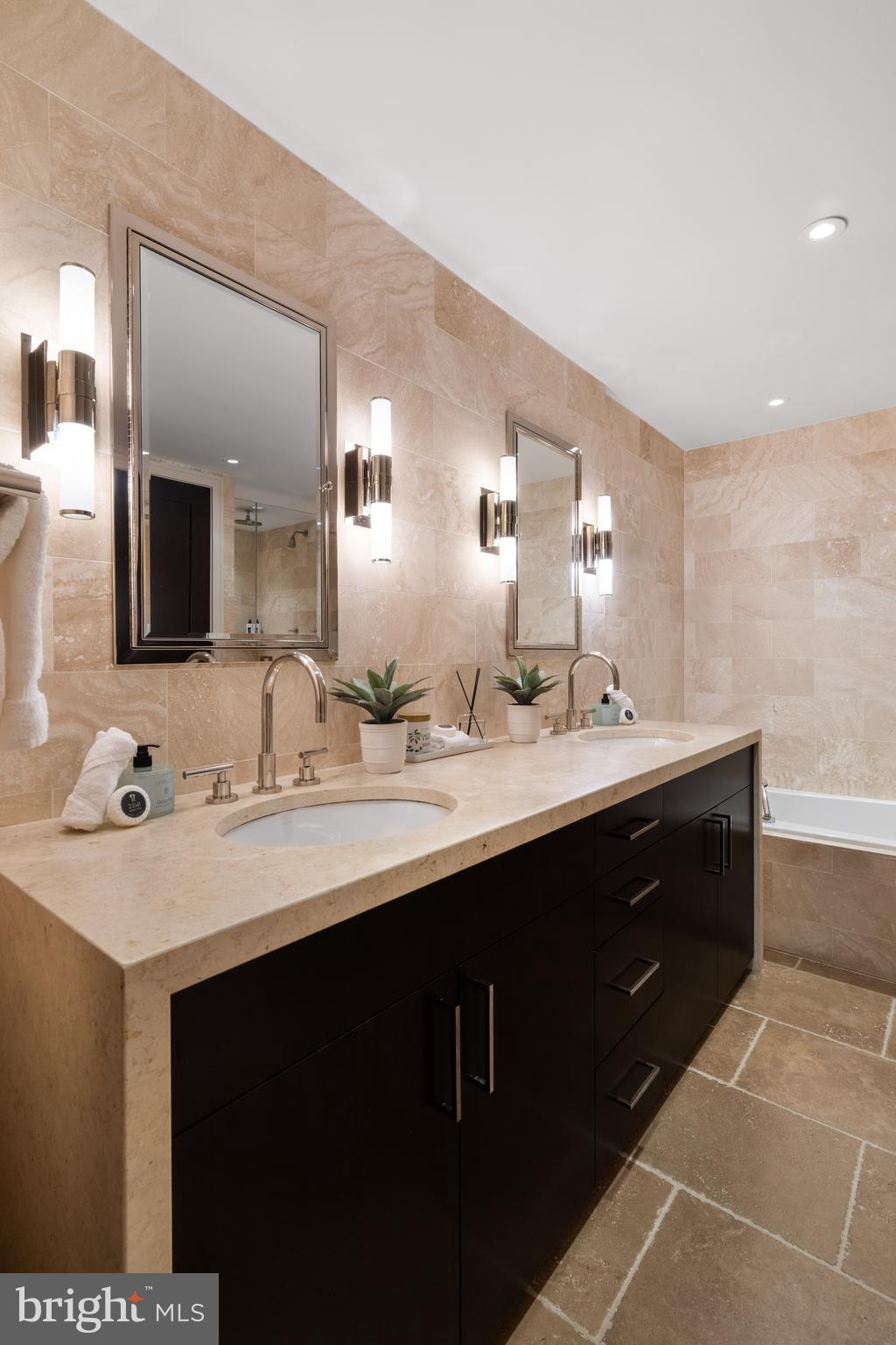 RESTON TOWN CENTER - Residential