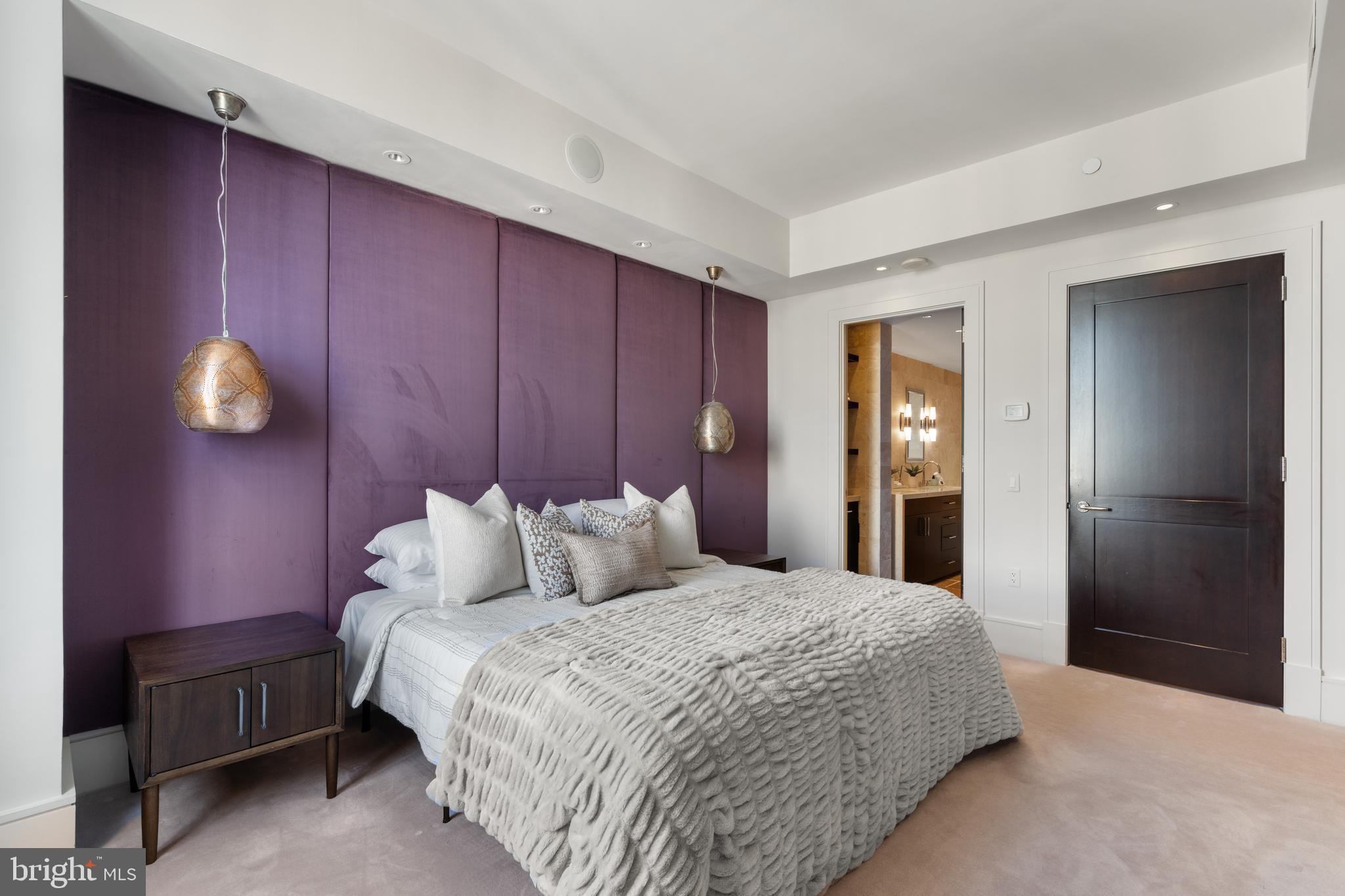 RESTON TOWN CENTER - Residential