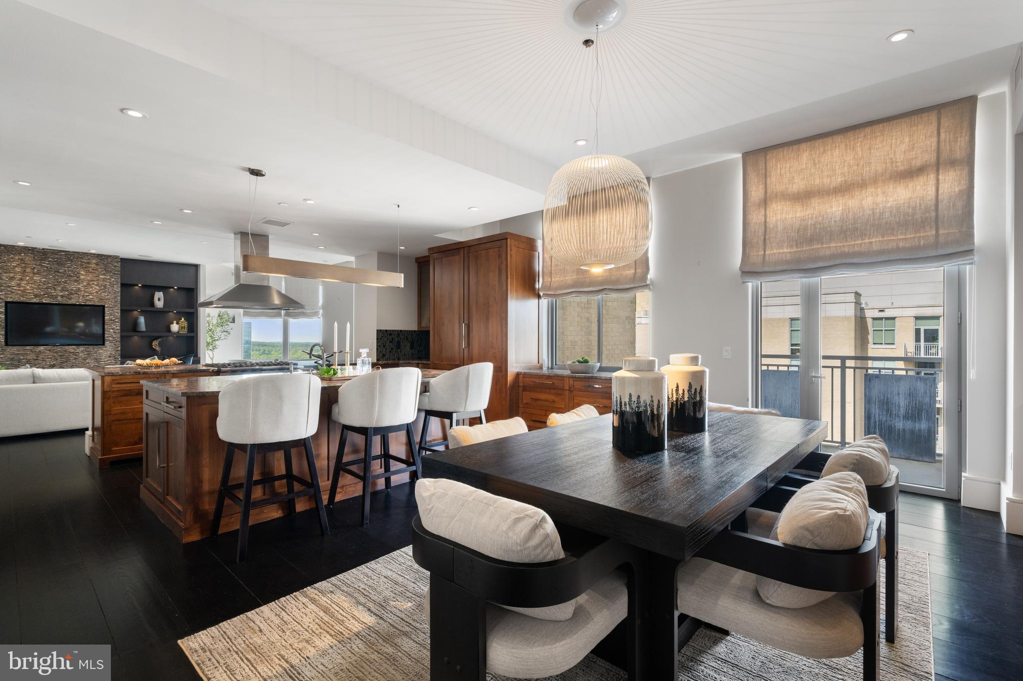 RESTON TOWN CENTER - Residential