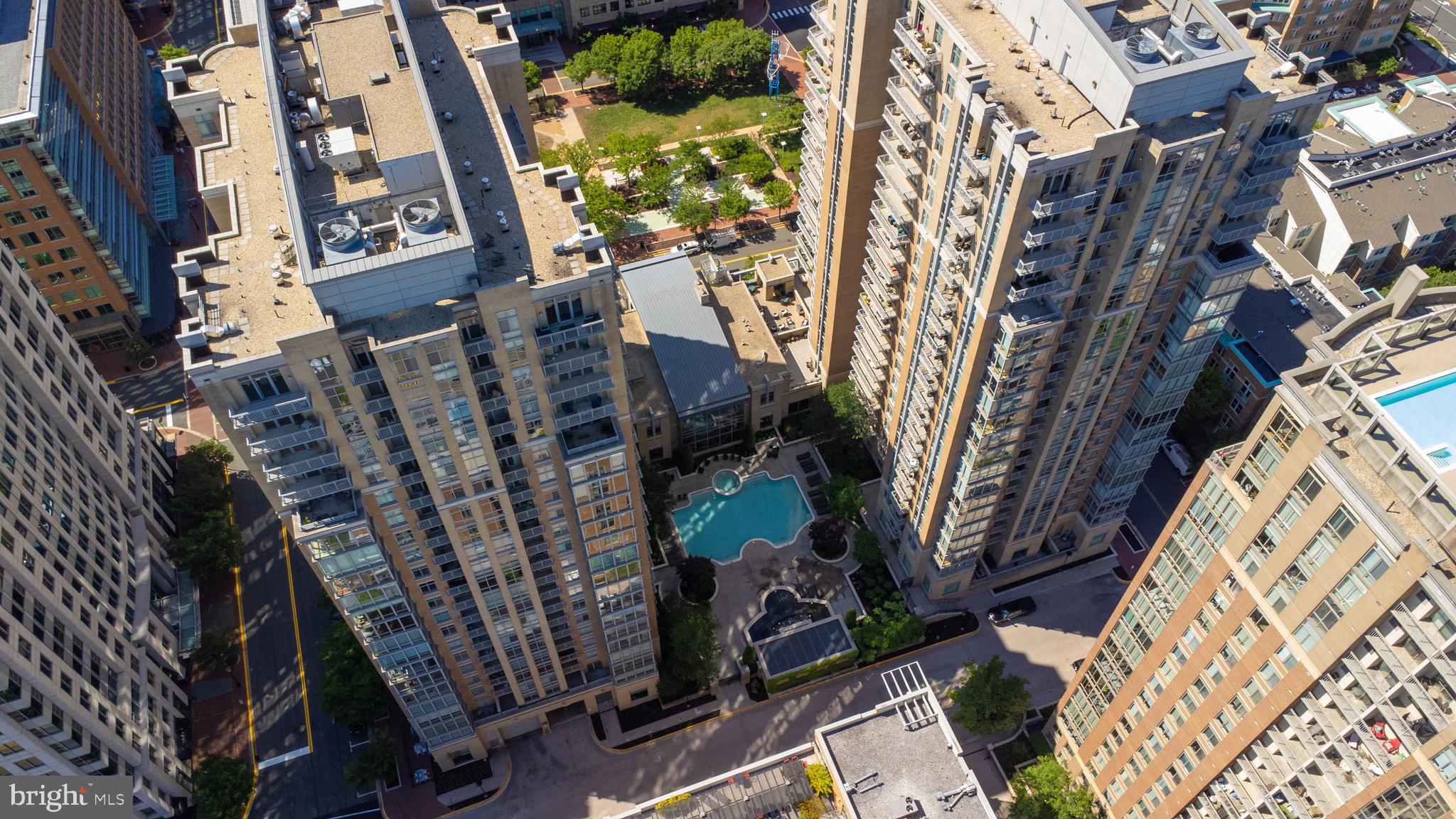 RESTON TOWN CENTER - Residential