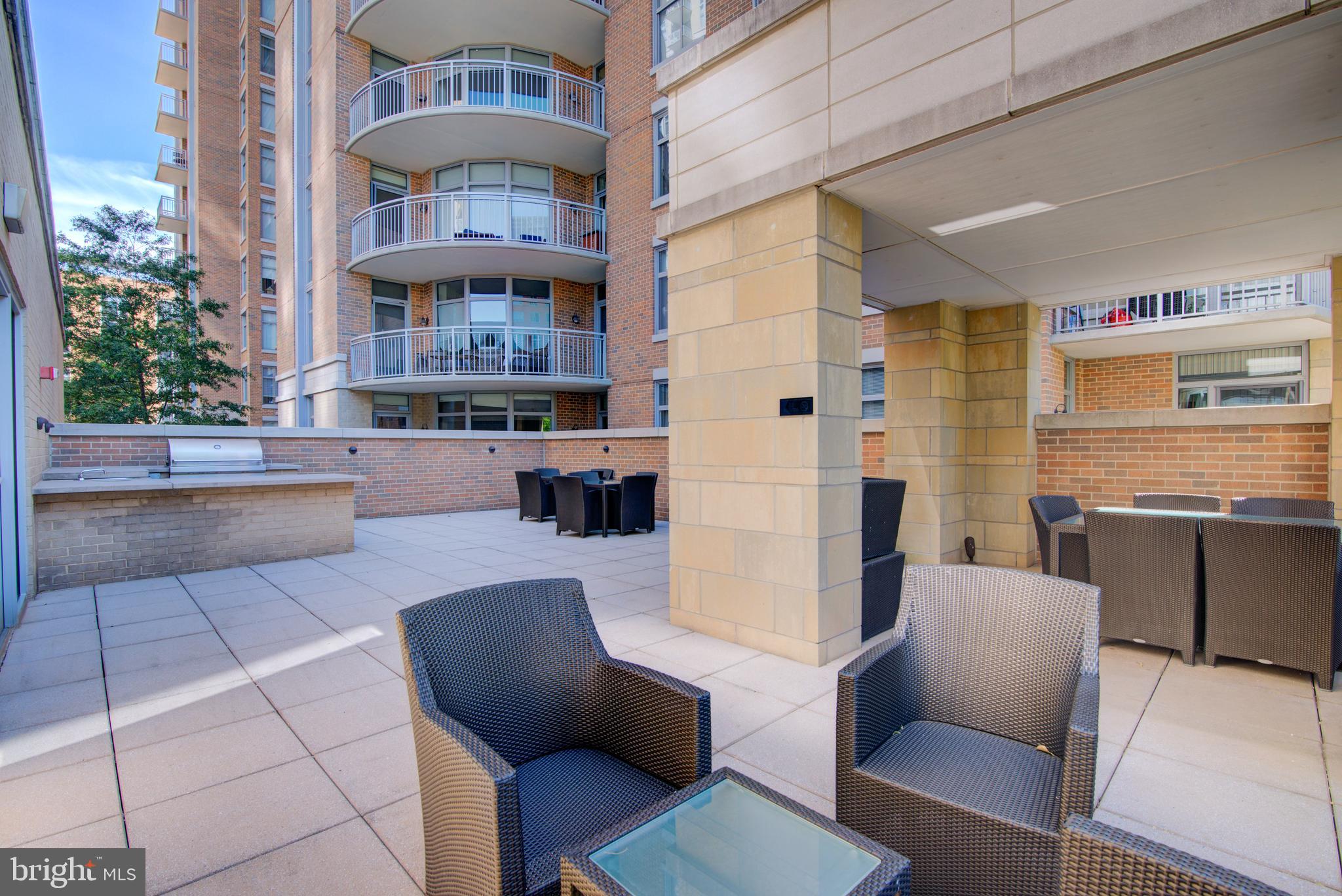 RESTON TOWN CENTER - Residential