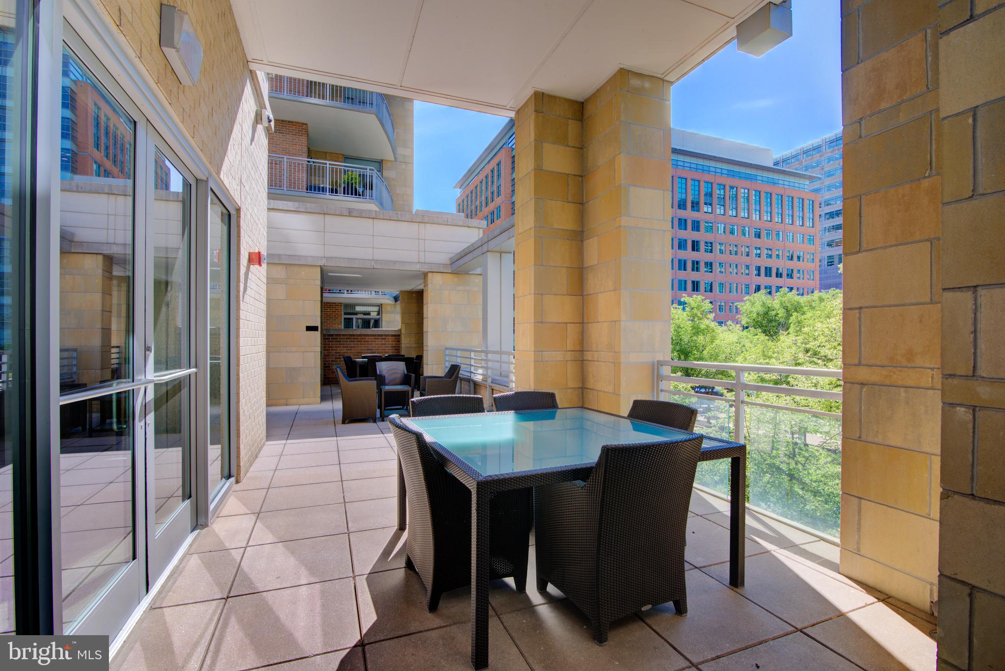 RESTON TOWN CENTER - Residential