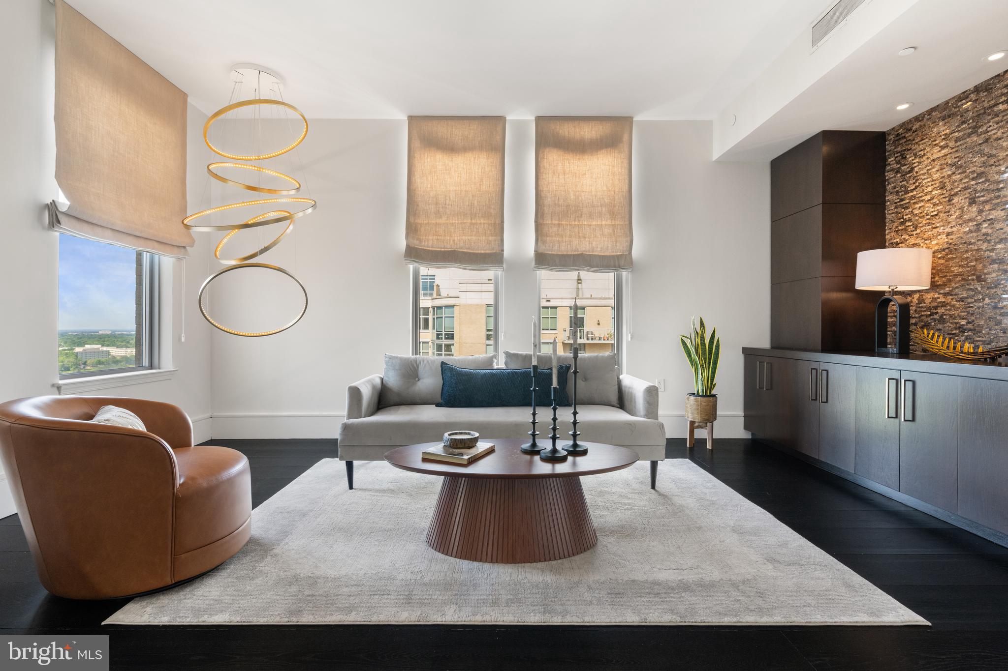 RESTON TOWN CENTER - Residential