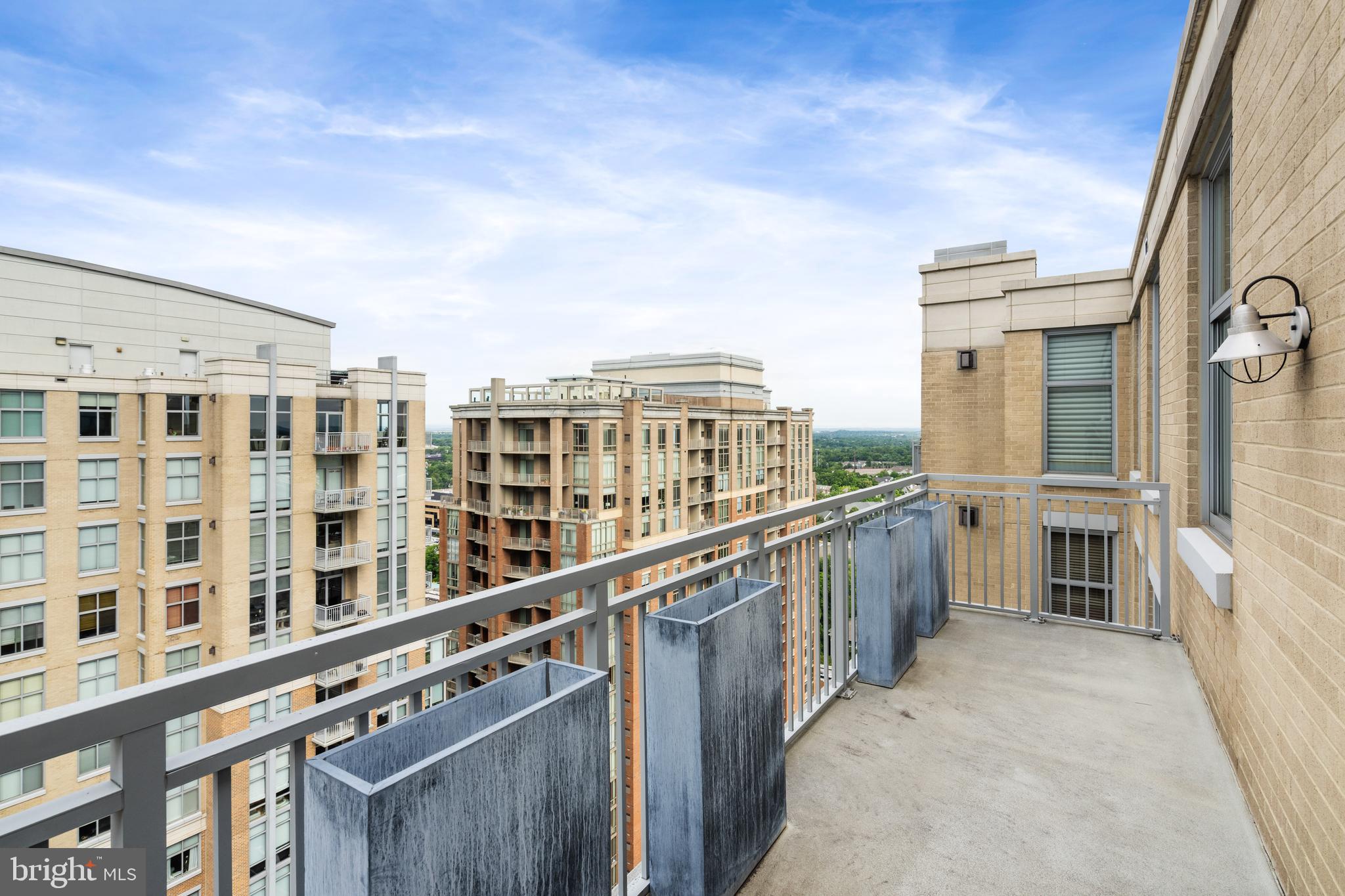 RESTON TOWN CENTER - Residential