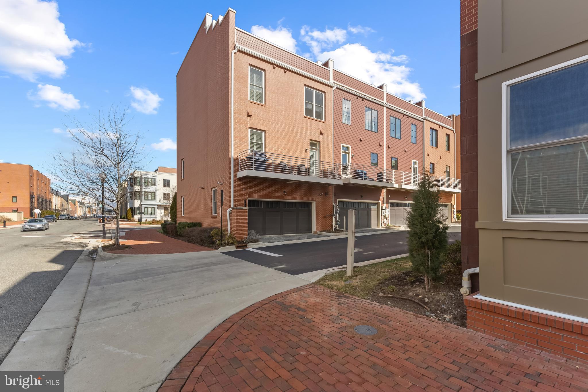 POTOMAC YARD - Residential