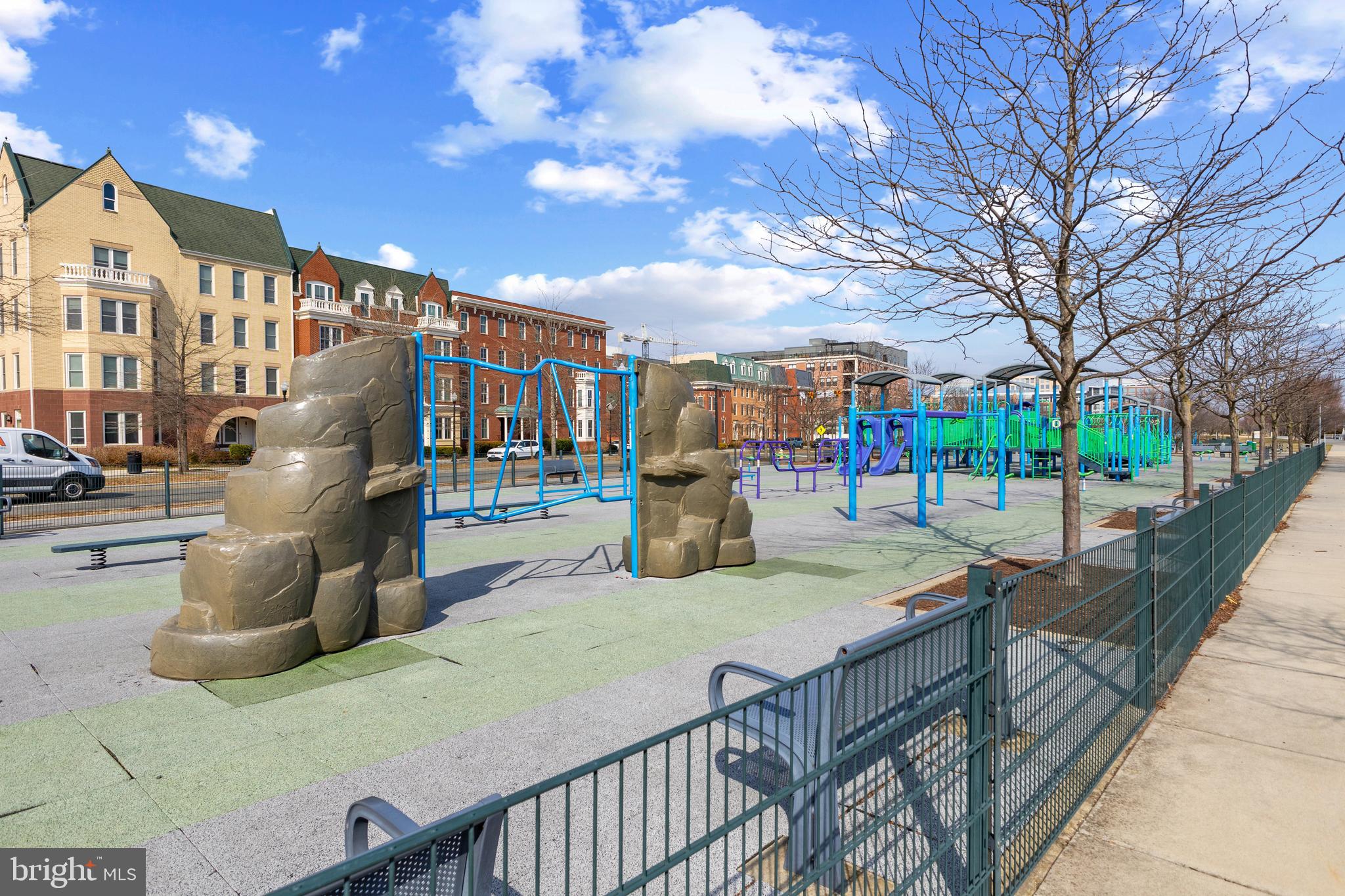 POTOMAC YARD - Residential