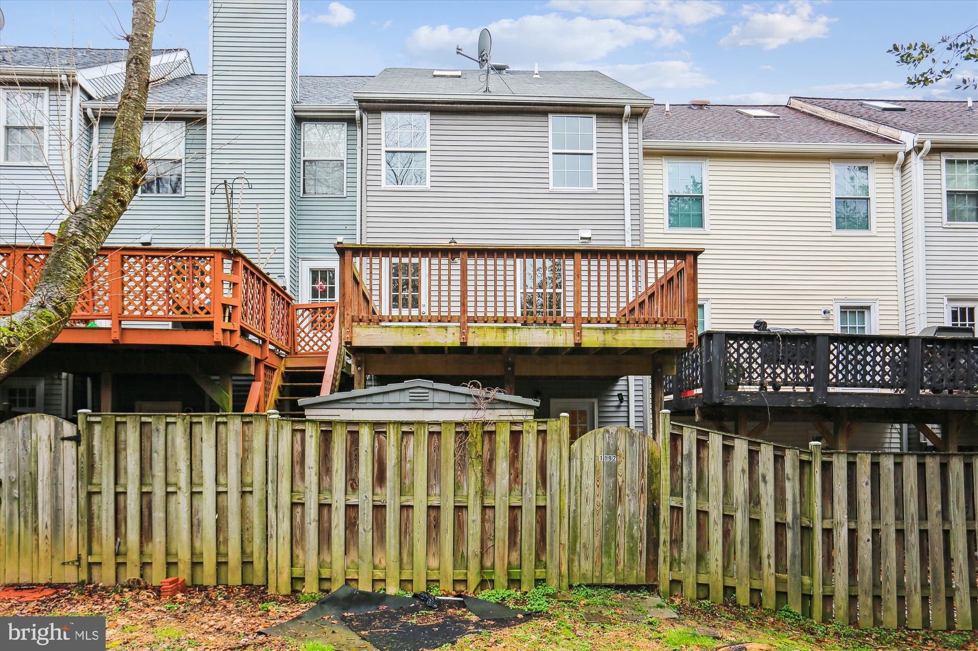 GUNNERS LAKE VILLAGE - Residential