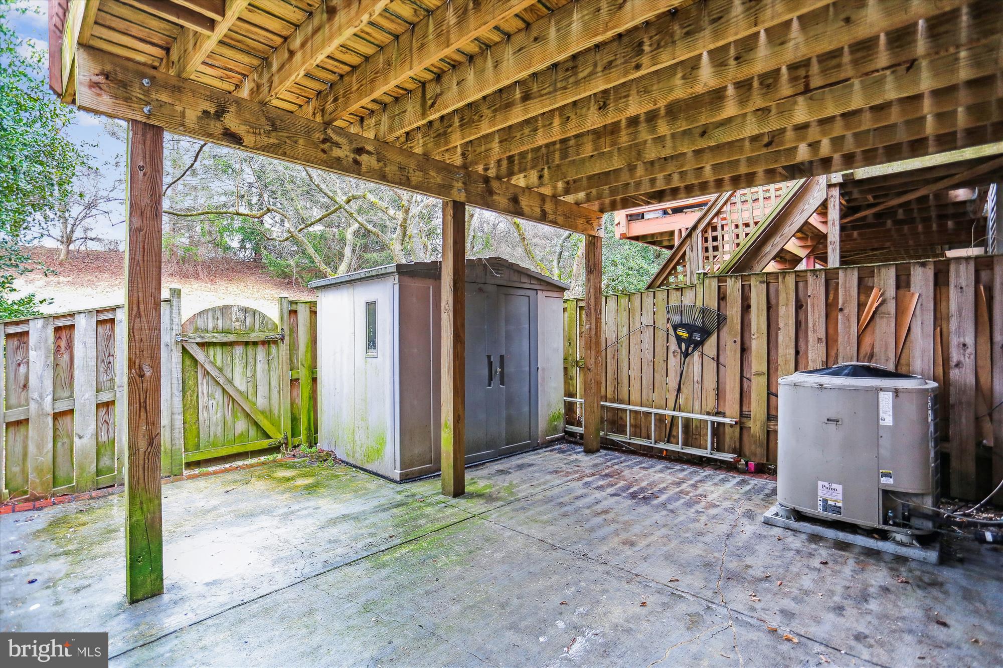 GUNNERS LAKE VILLAGE - Residential