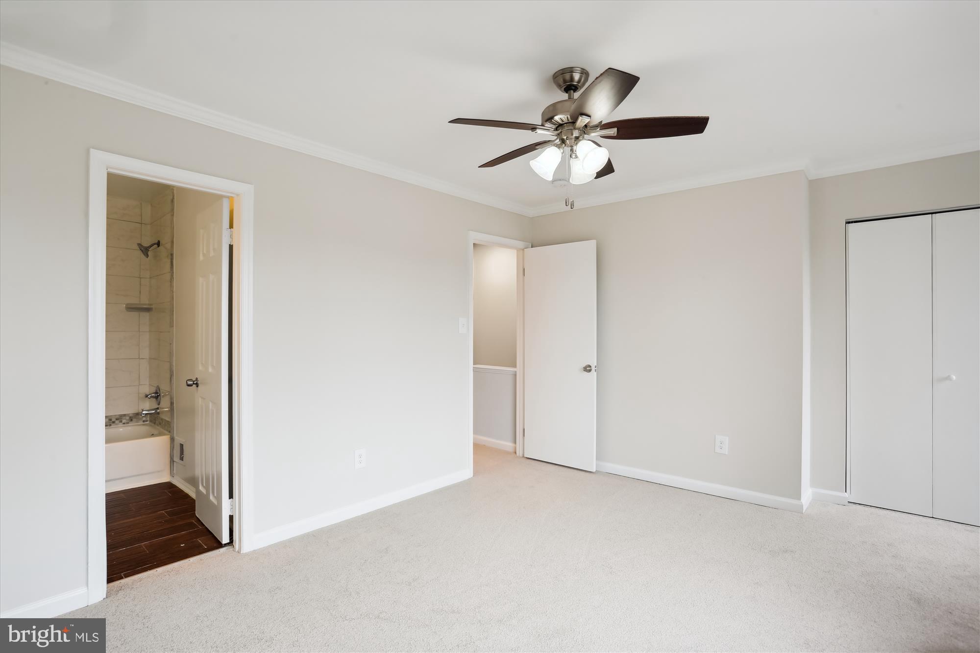 GUNNERS LAKE VILLAGE - Residential