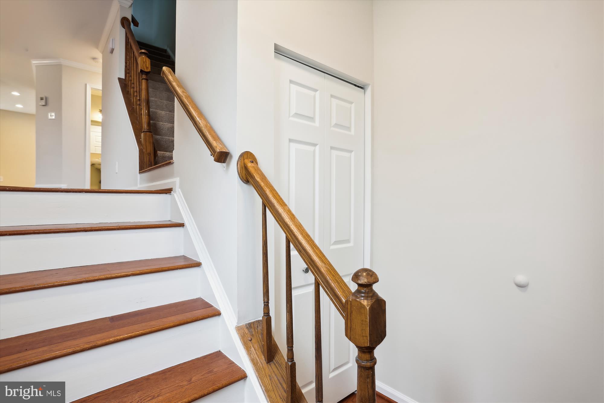 GUNNERS LAKE VILLAGE - Residential