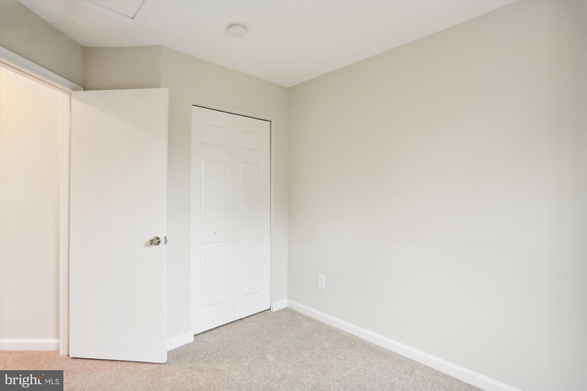 GUNNERS LAKE VILLAGE - Residential