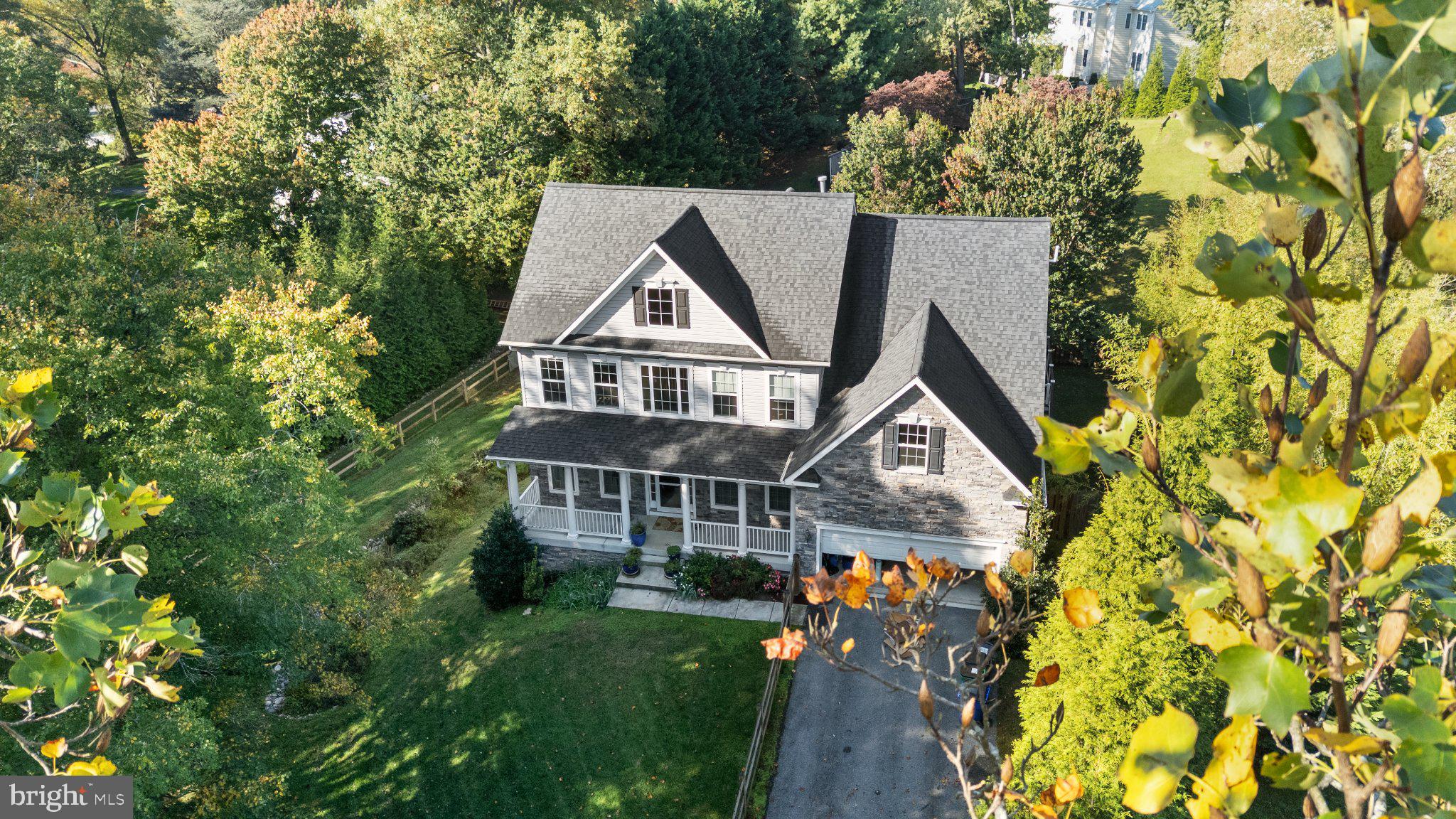 10803 HUNTING LANE