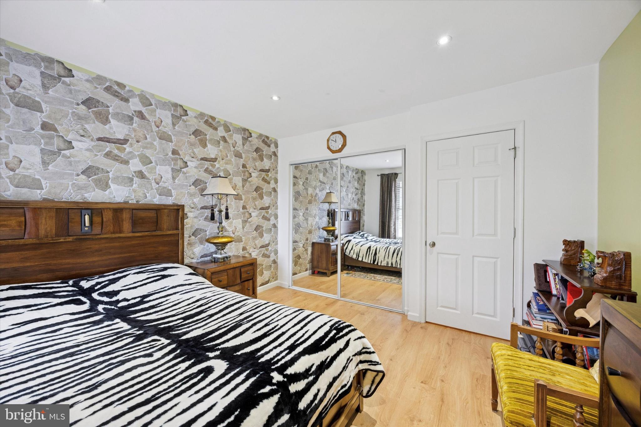 SOMERTON - Residential