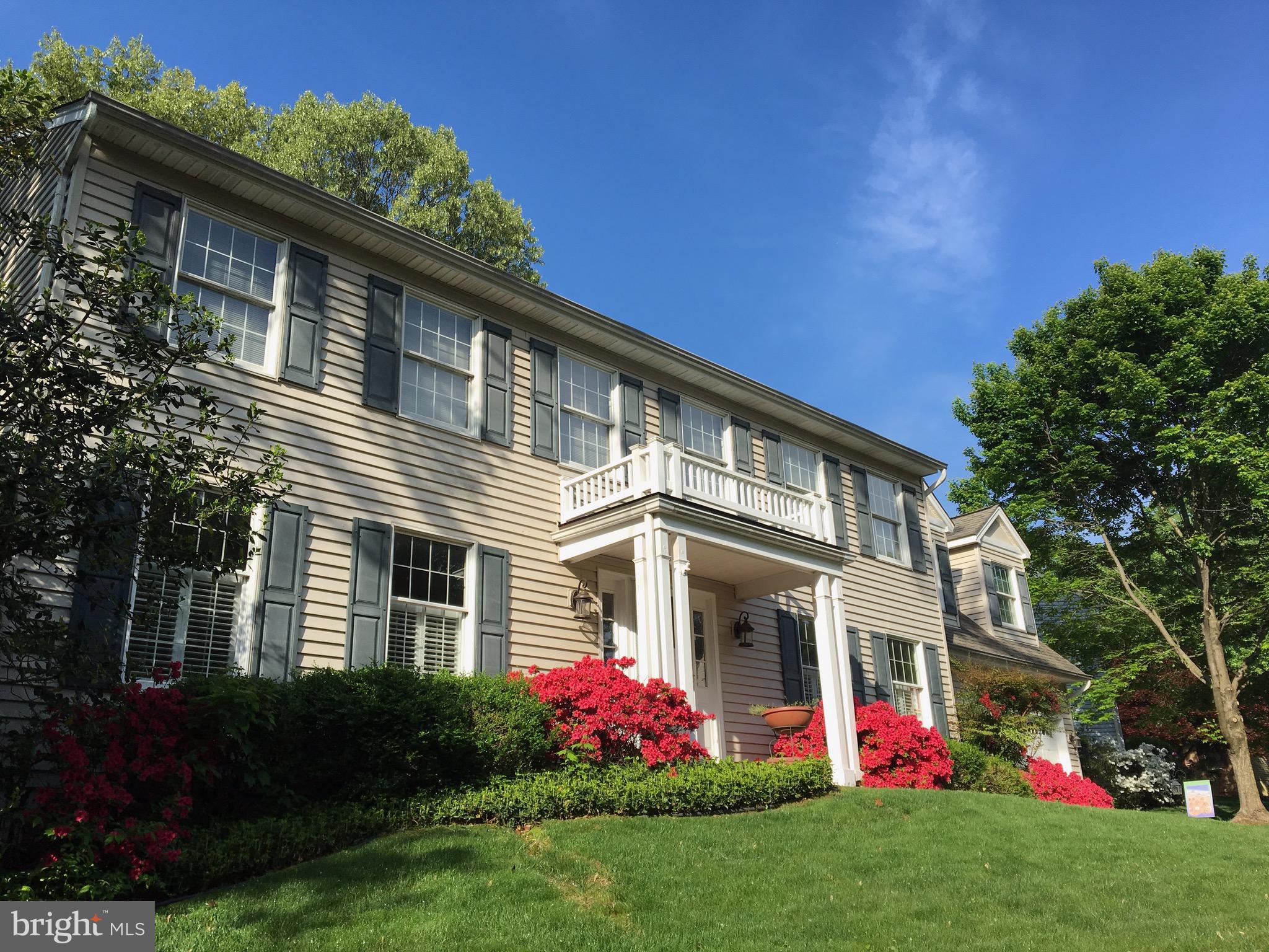 FAIRFAX CLUB ESTATES - Residential