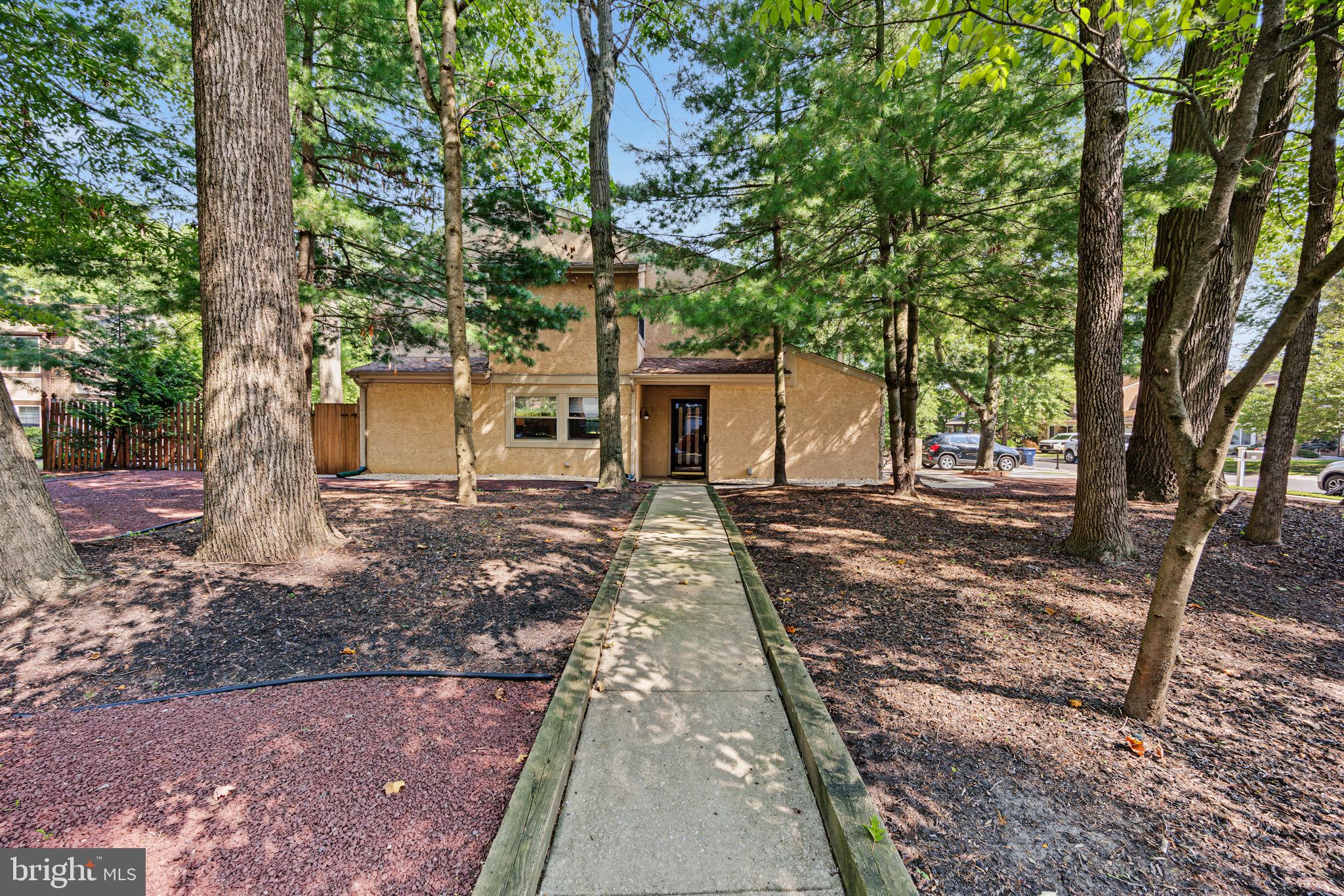 23 GOSHAWK COURT