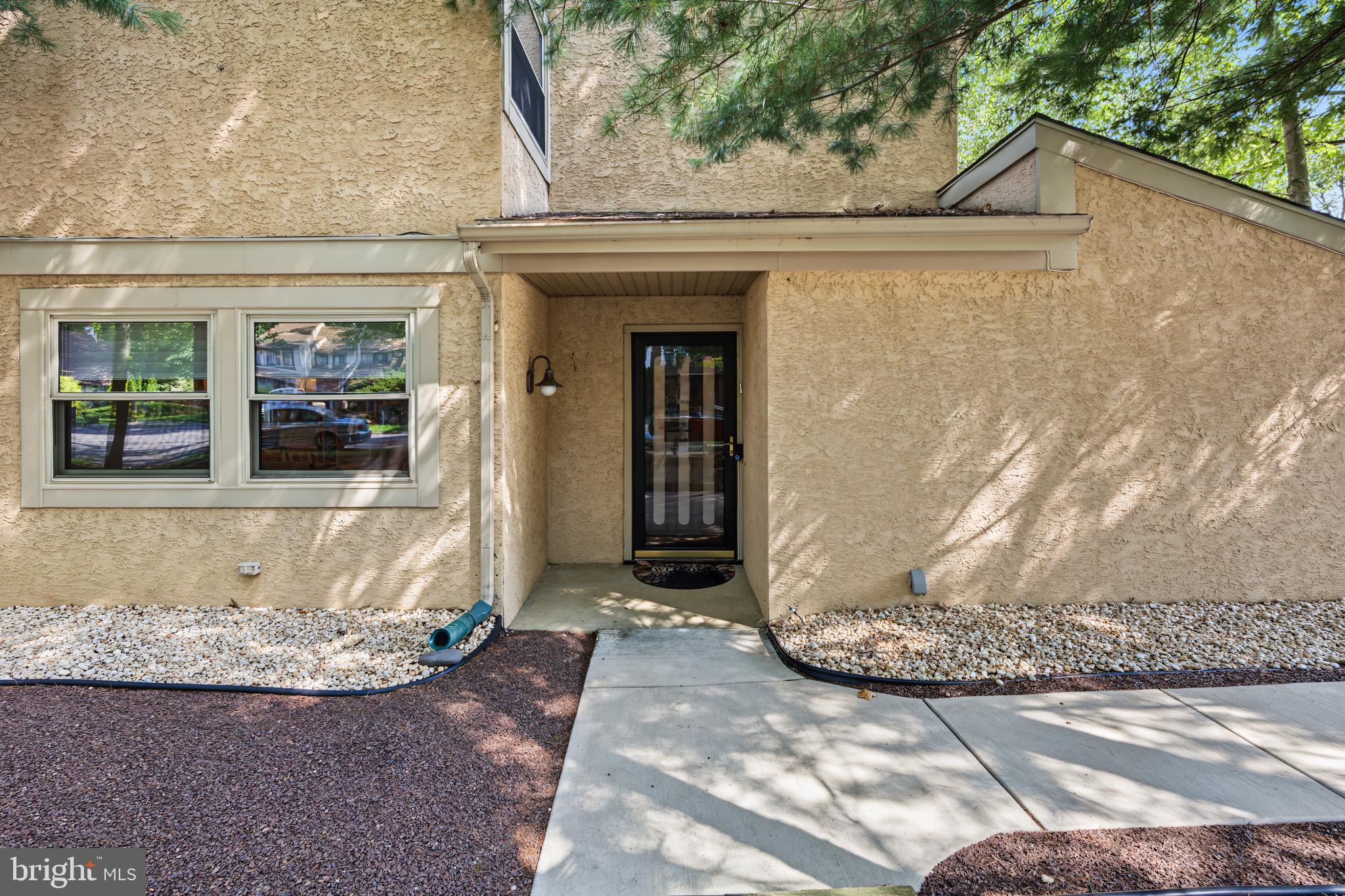 23 GOSHAWK COURT