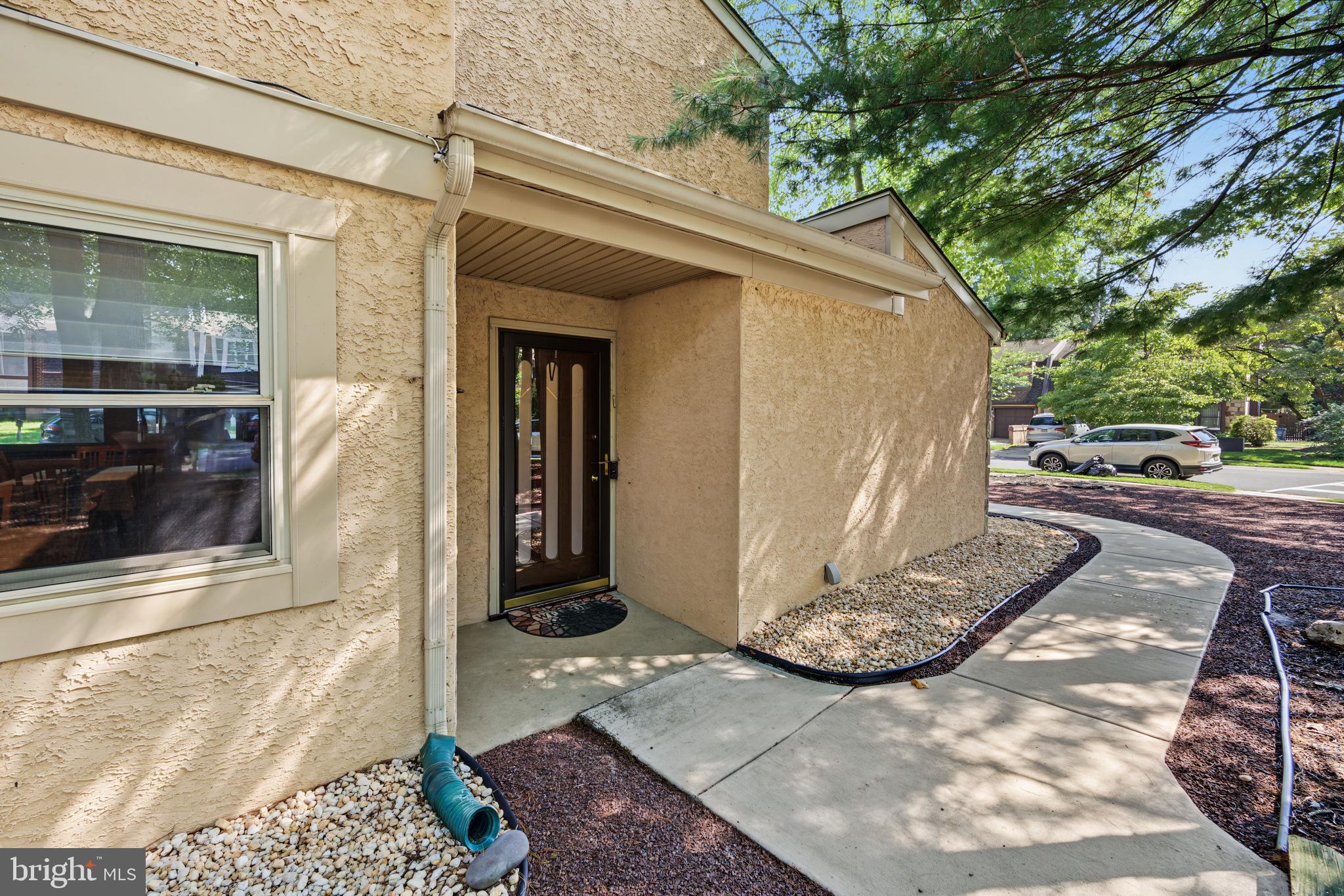 23 GOSHAWK COURT