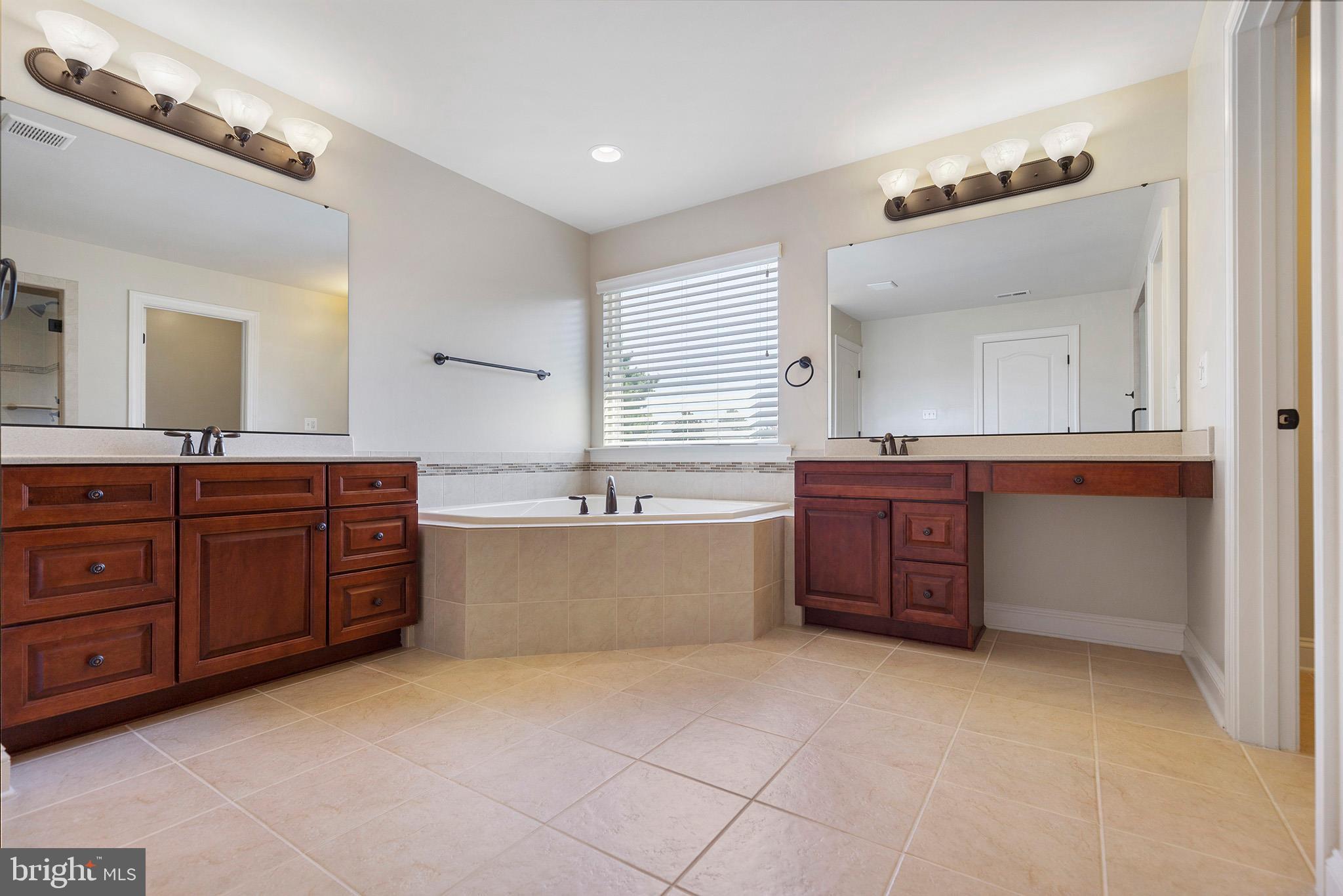 AVONDALE - Residential