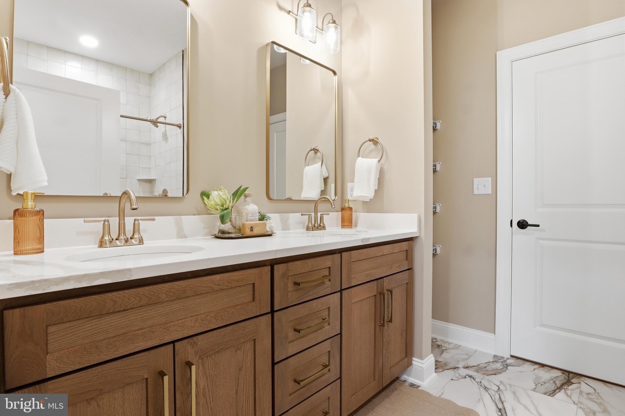 CROSSGATES - Residential