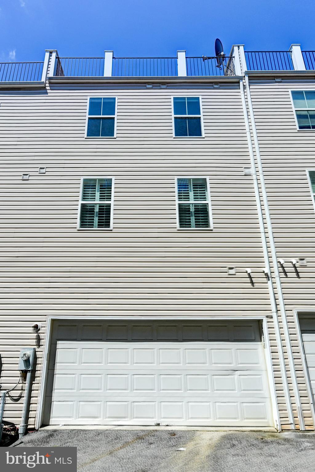 ATHENA SQUARE - Residential