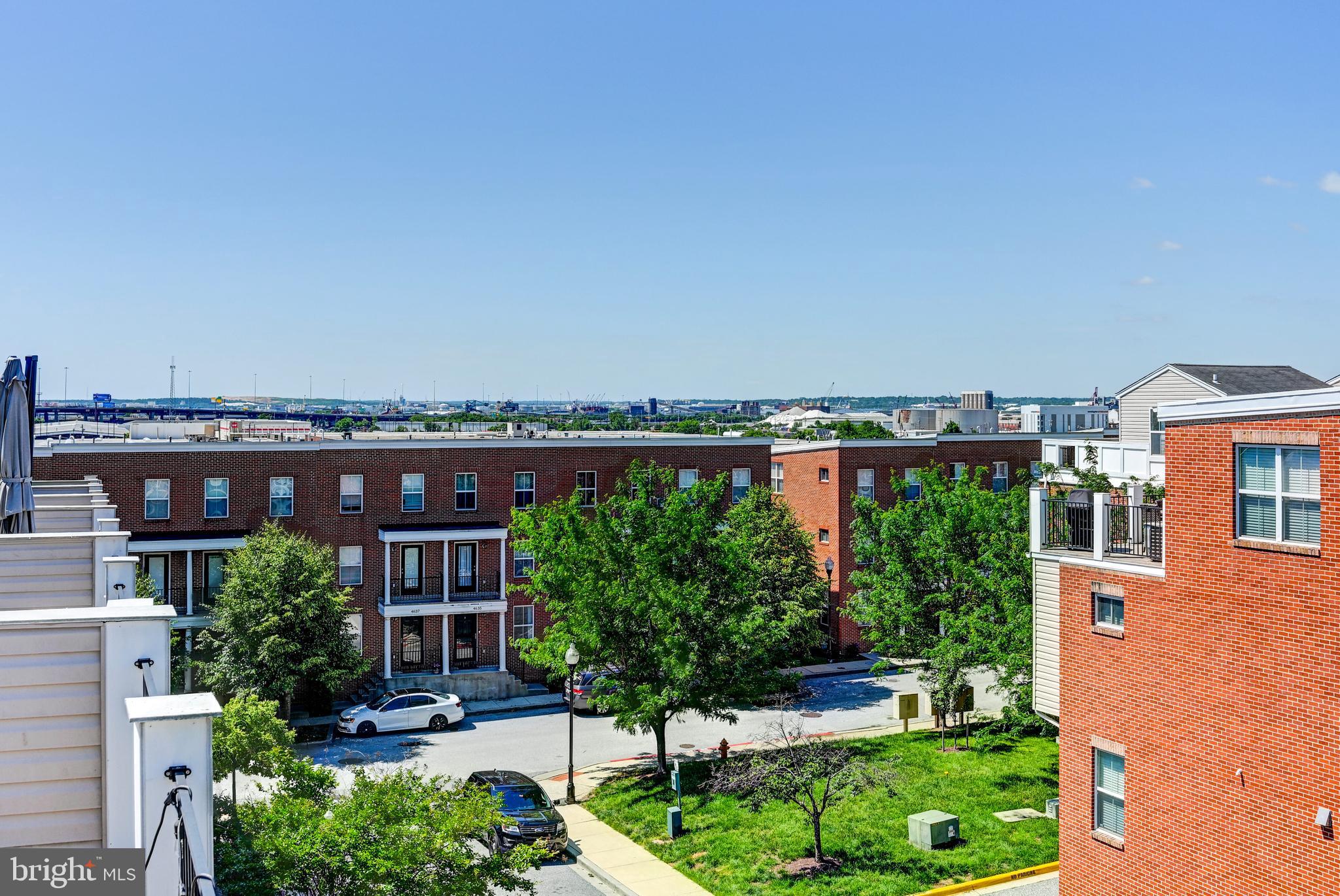 ATHENA SQUARE - Residential