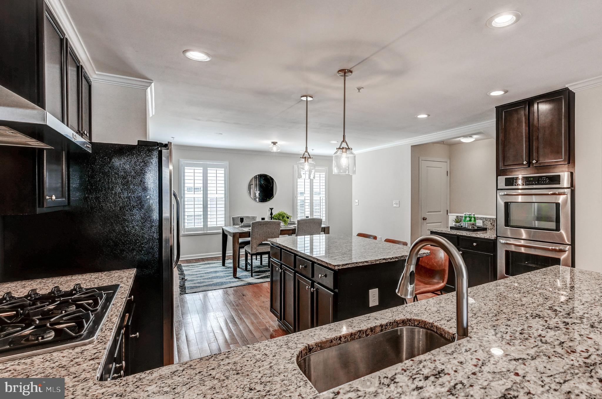 ATHENA SQUARE - Residential