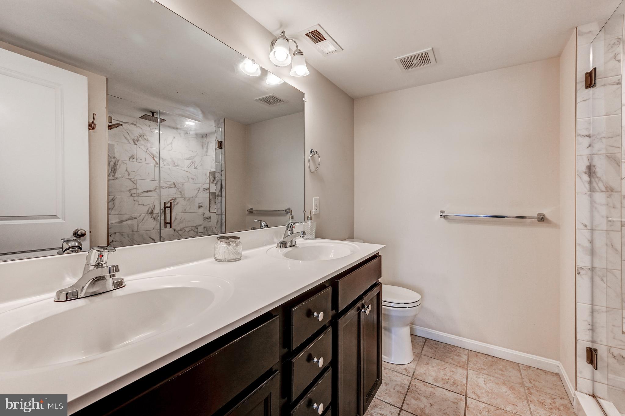 ATHENA SQUARE - Residential