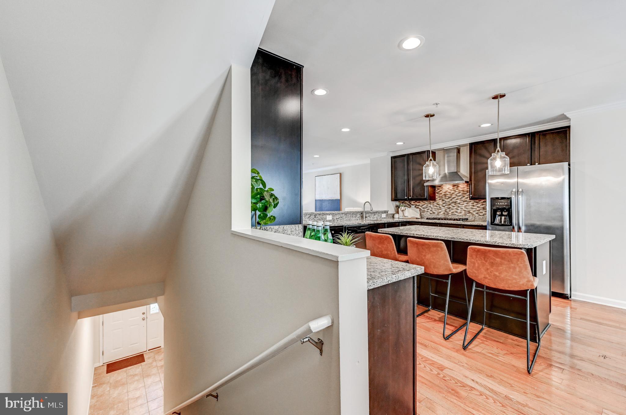 ATHENA SQUARE - Residential