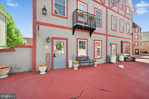 Townhouse For Sale - 5 N Village Circle<br/> Lancaster County, REINHOLDS, PA 17569
