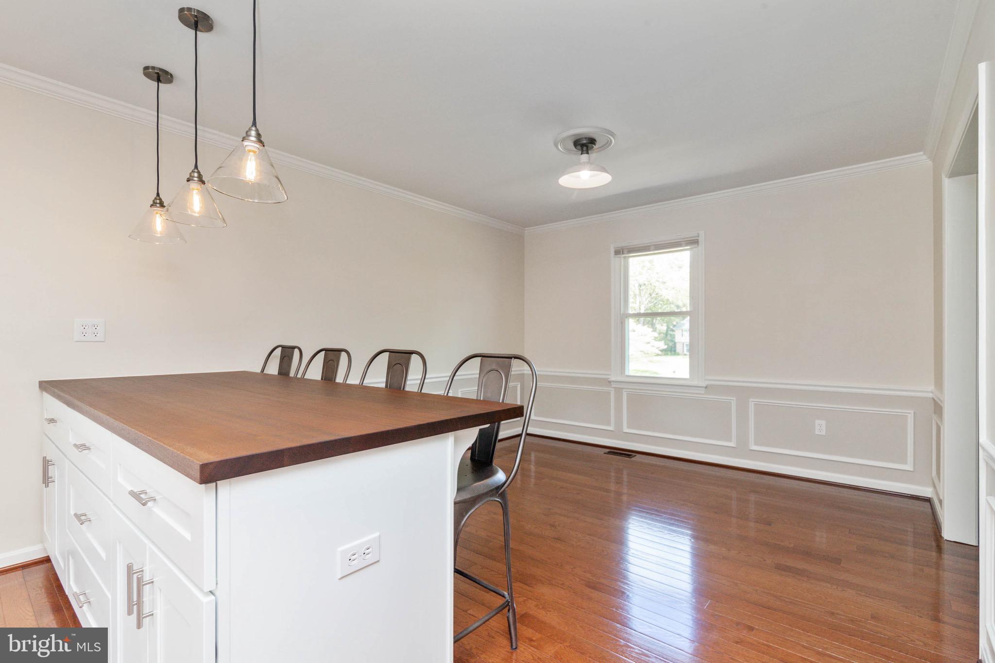 LAWNVALE ESTATES - Residential