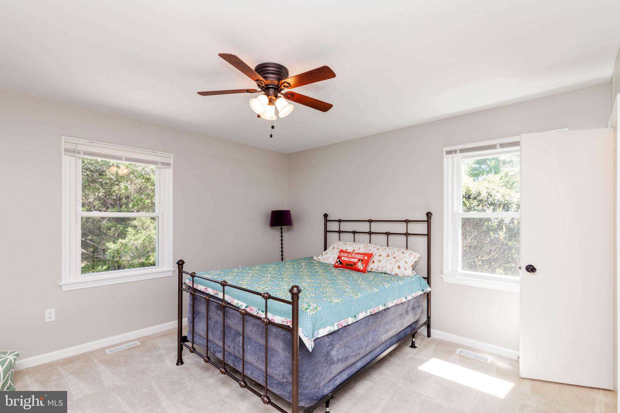 LAWNVALE ESTATES - Residential