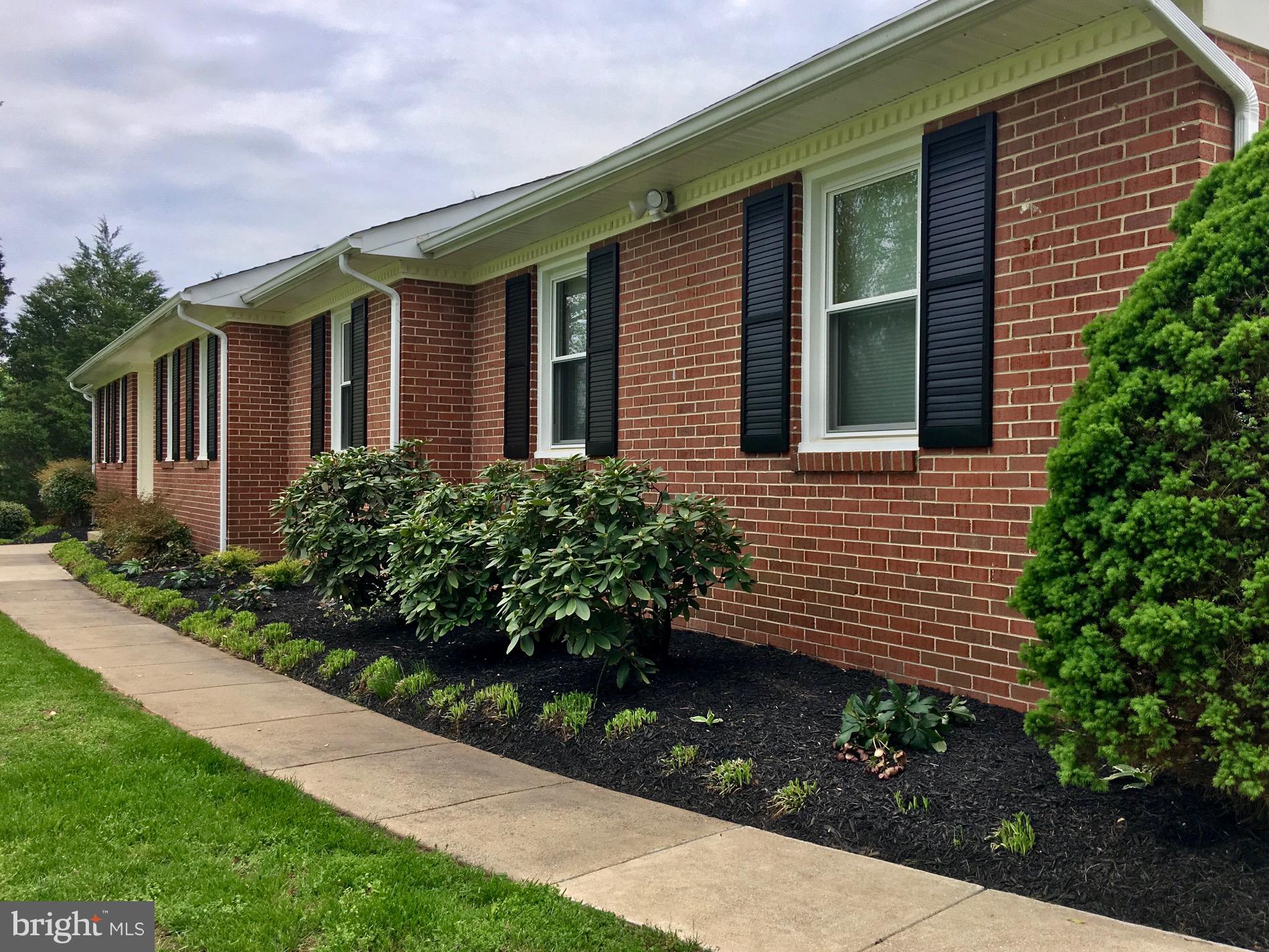 LAWNVALE ESTATES - Residential