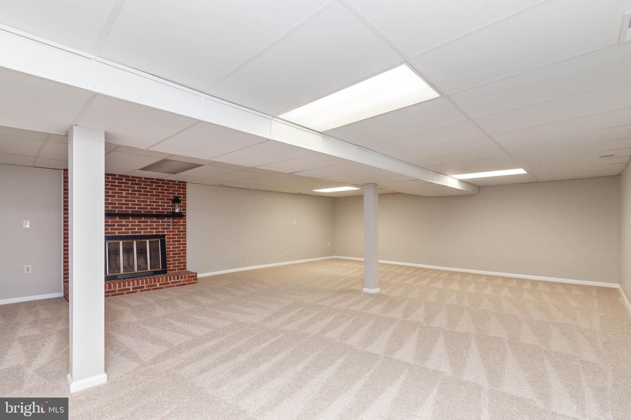 LAWNVALE ESTATES - Residential