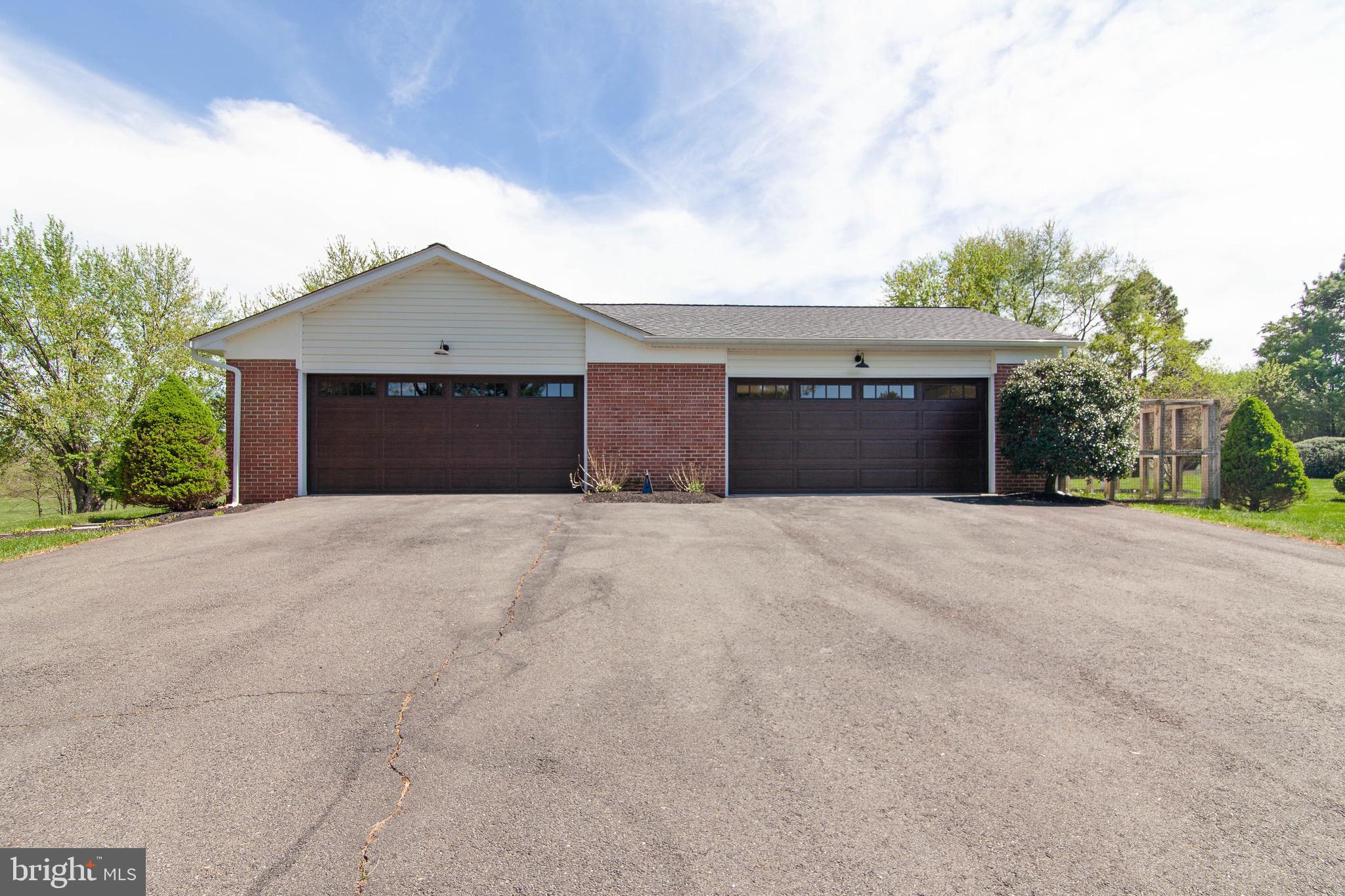 LAWNVALE ESTATES - Residential